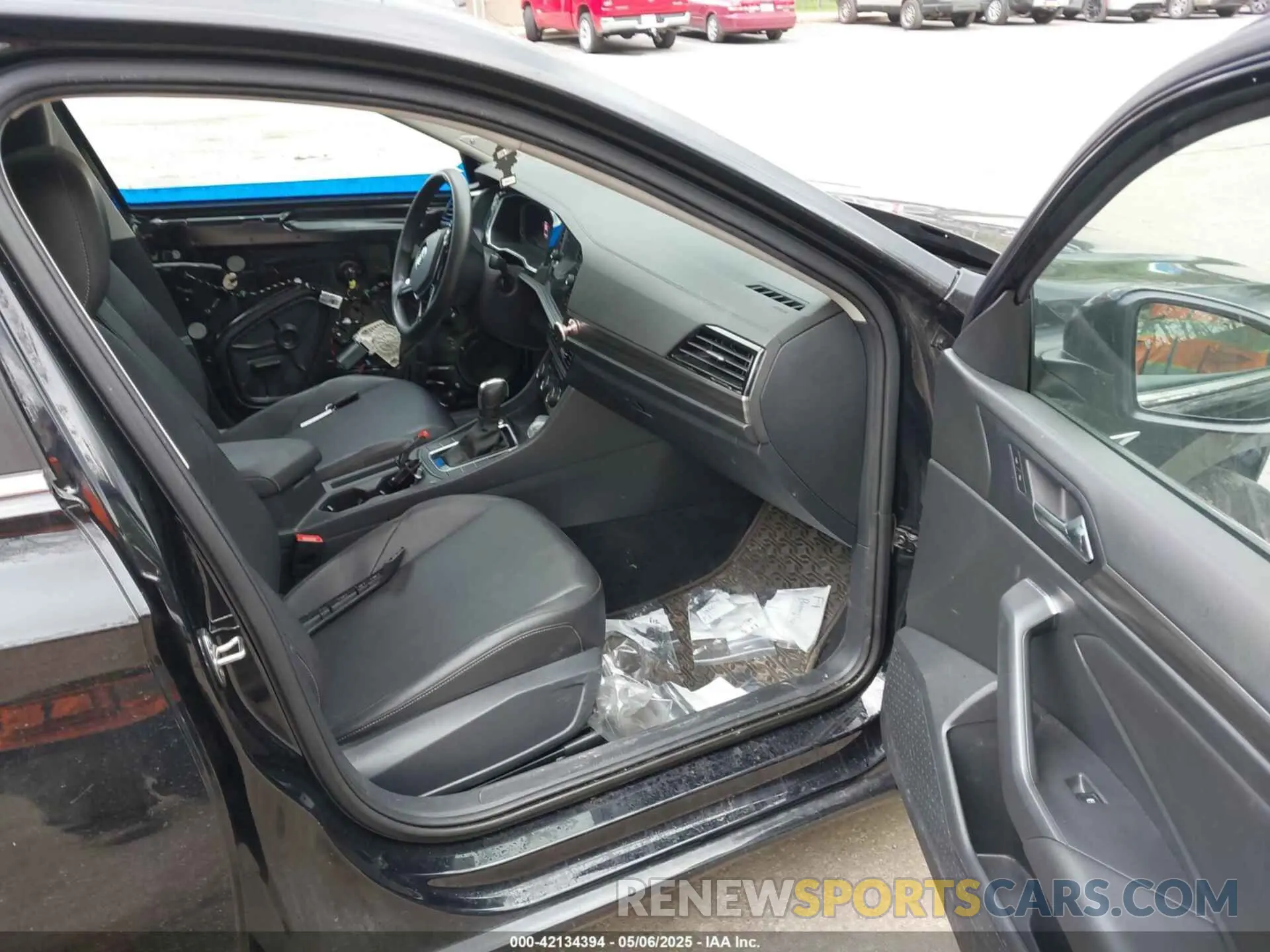 5 fotografías del automóvil dañado 3VWE57BU2LM081811 VOLKSWAGEN JETTA 2020