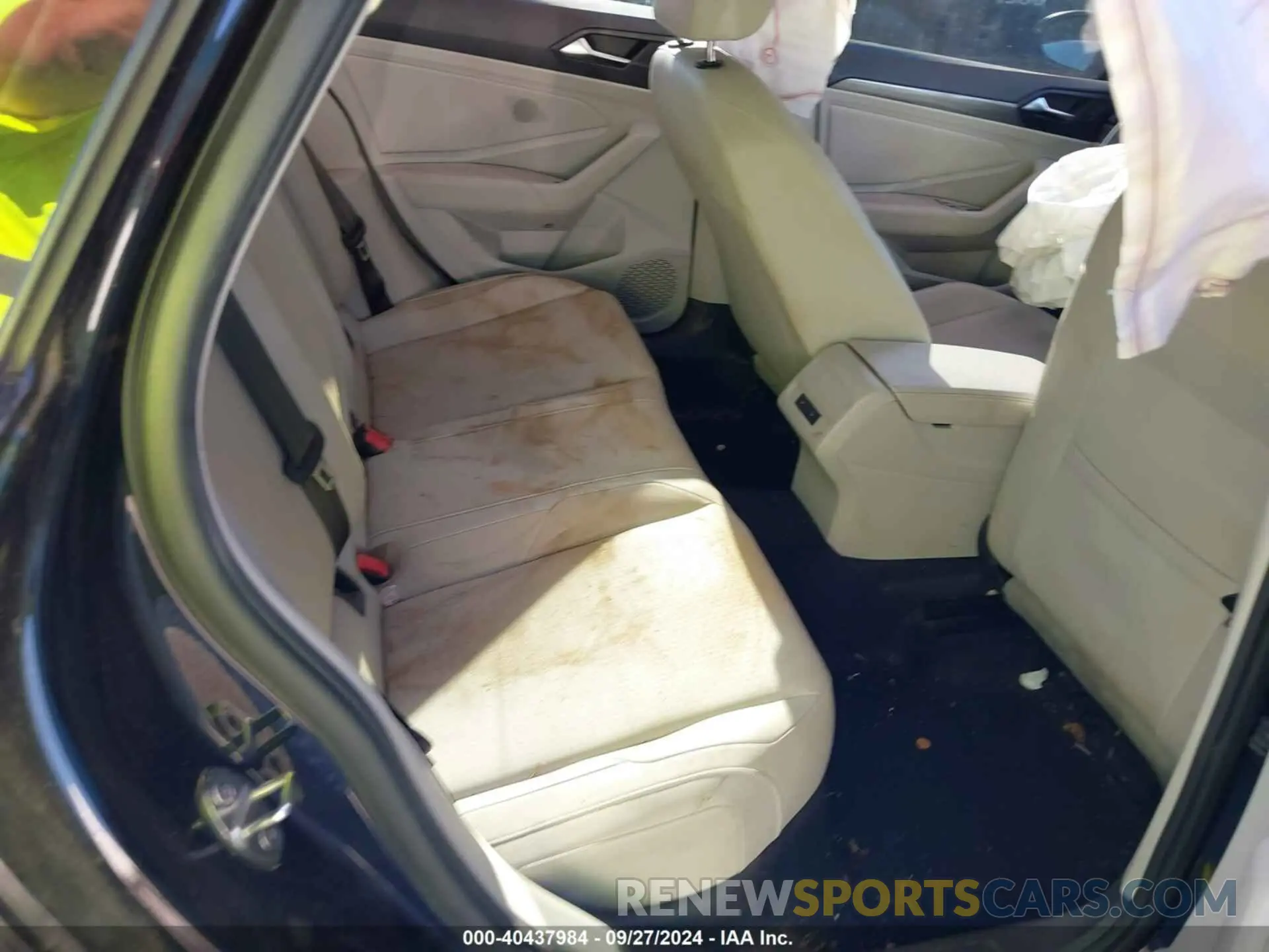 8 fotografías del automóvil dañado 3VWE57BU2LM093697 VOLKSWAGEN JETTA 2020