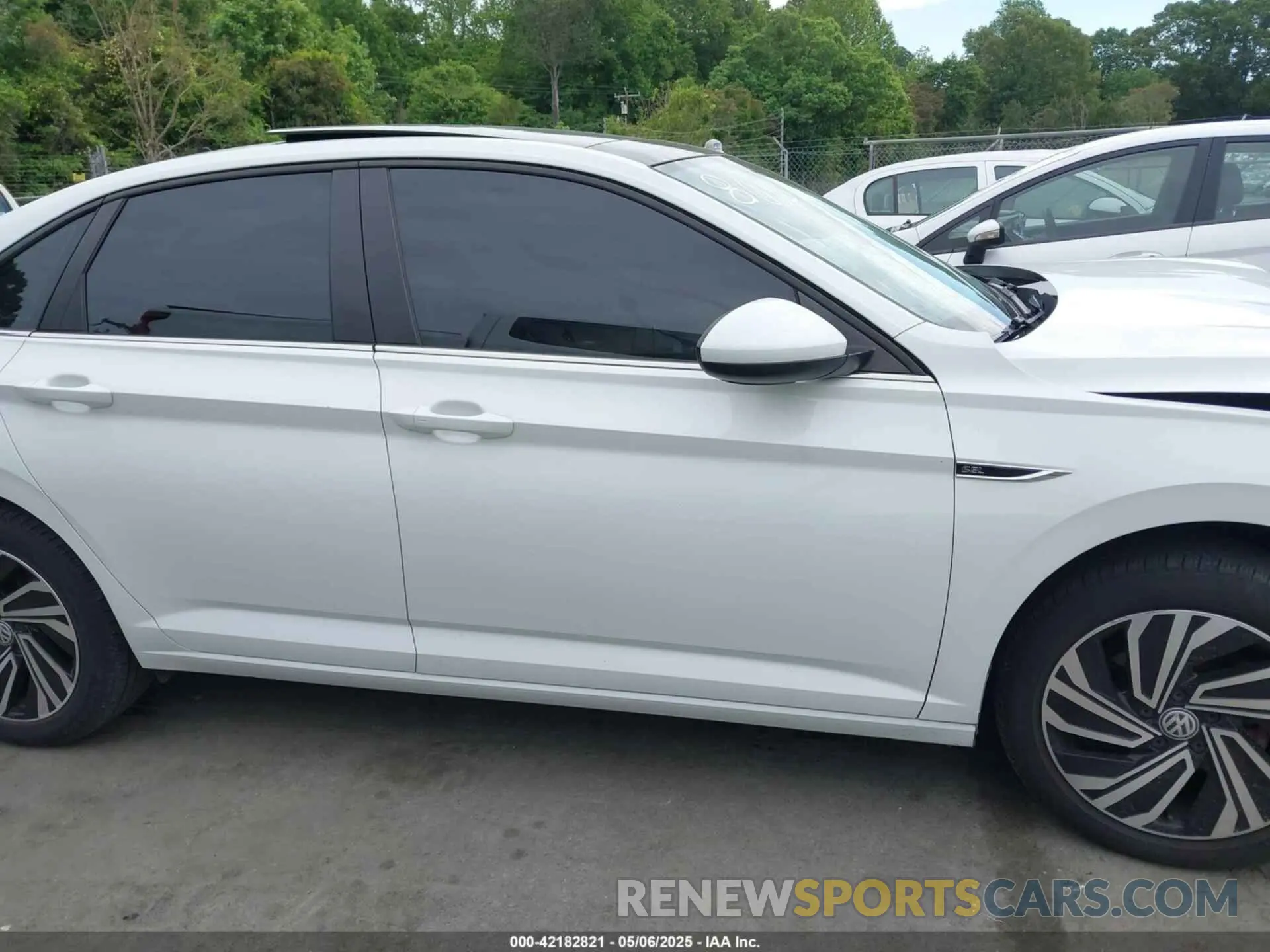13 fotografías del automóvil dañado 3VWEB7BU4LM008013 VOLKSWAGEN JETTA 2020