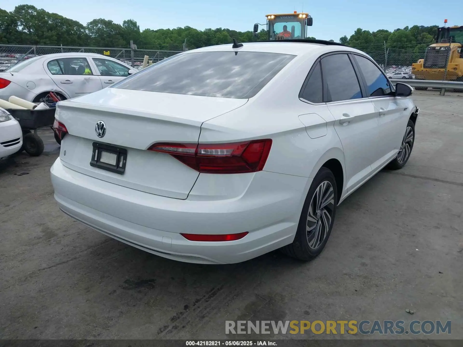 4 fotografías del automóvil dañado 3VWEB7BU4LM008013 VOLKSWAGEN JETTA 2020