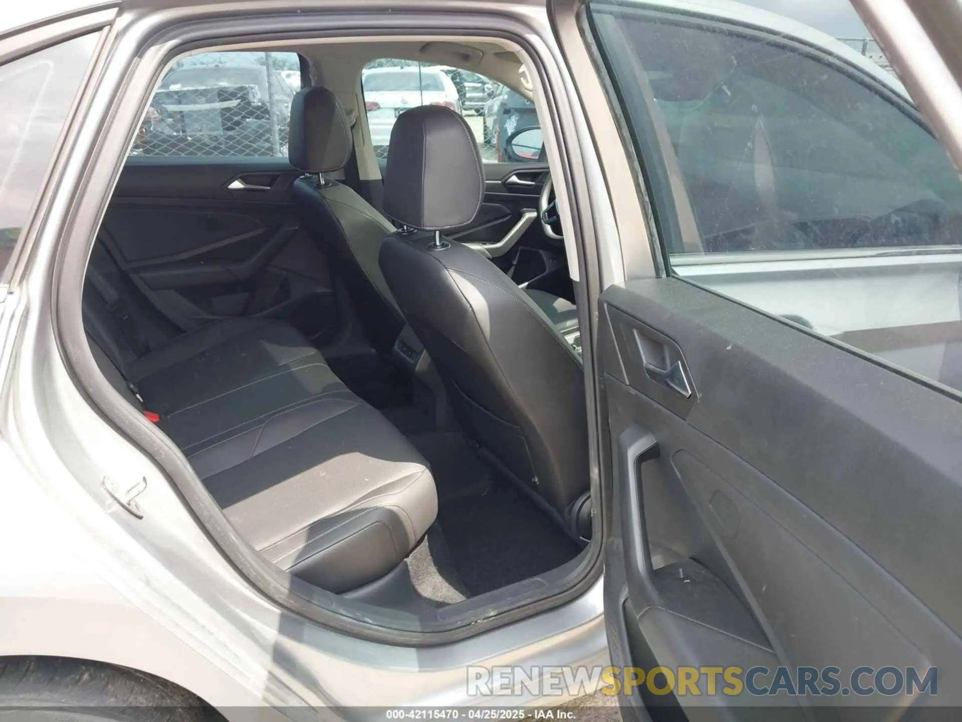 8 fotografías del automóvil dañado 3VWEB7BU4LM010179 VOLKSWAGEN JETTA 2020