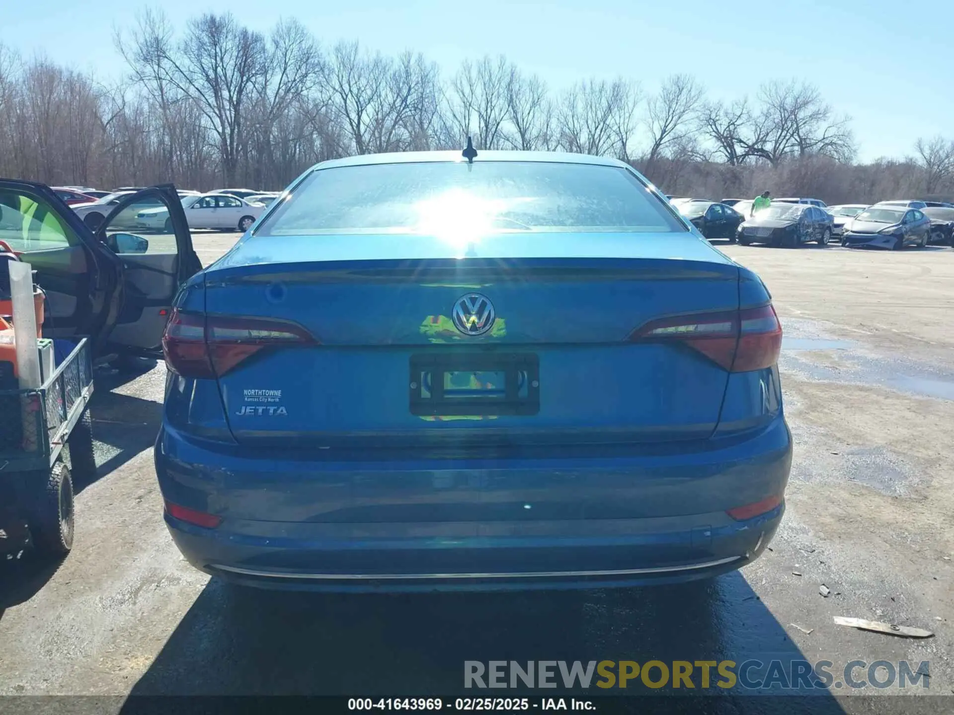 16 fotografías del automóvil dañado 3VWC57BU0MM009093 VOLKSWAGEN JETTA 2021