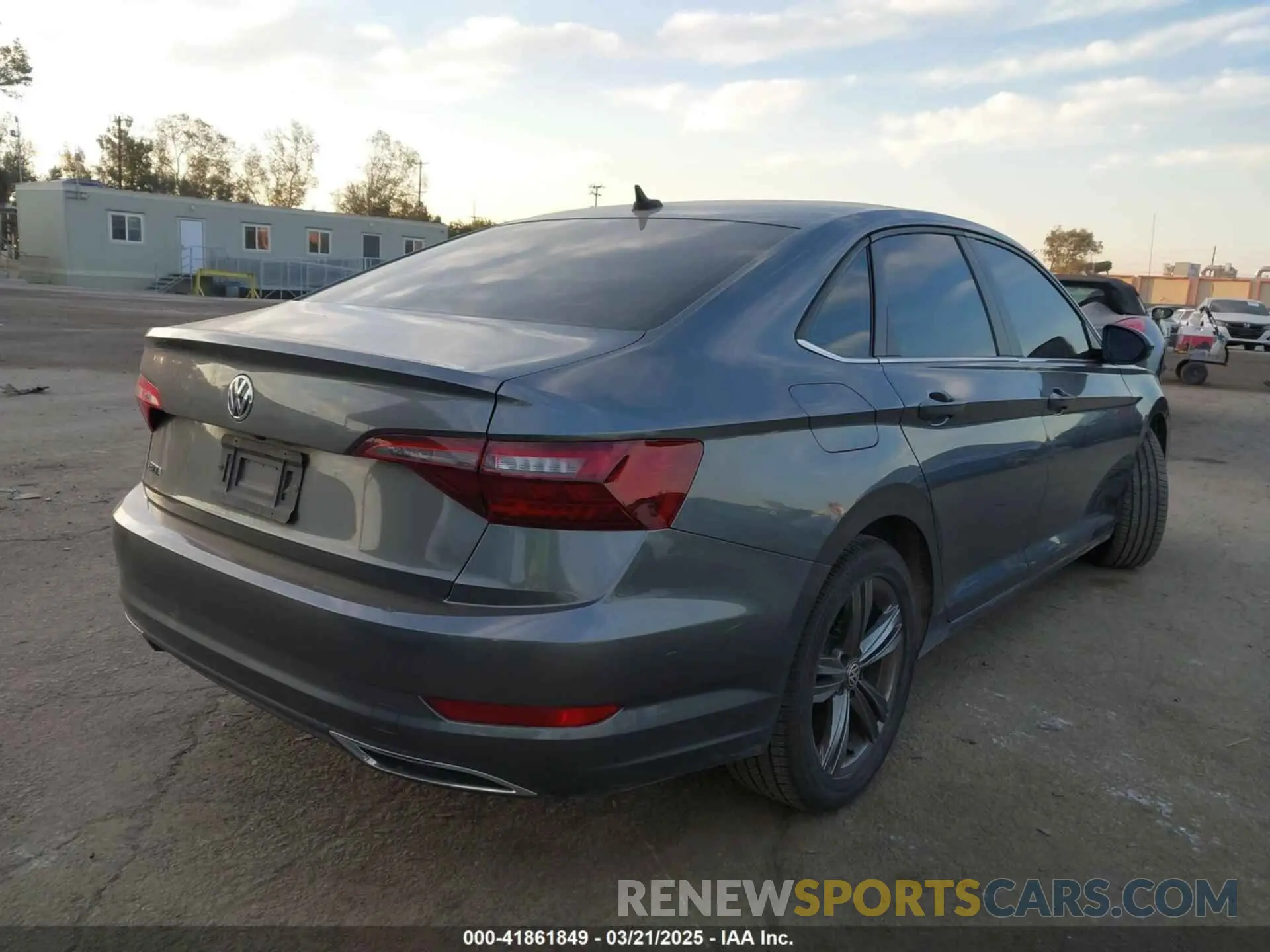4 fotografías del automóvil dañado 3VWC57BU0MM048895 VOLKSWAGEN JETTA 2021