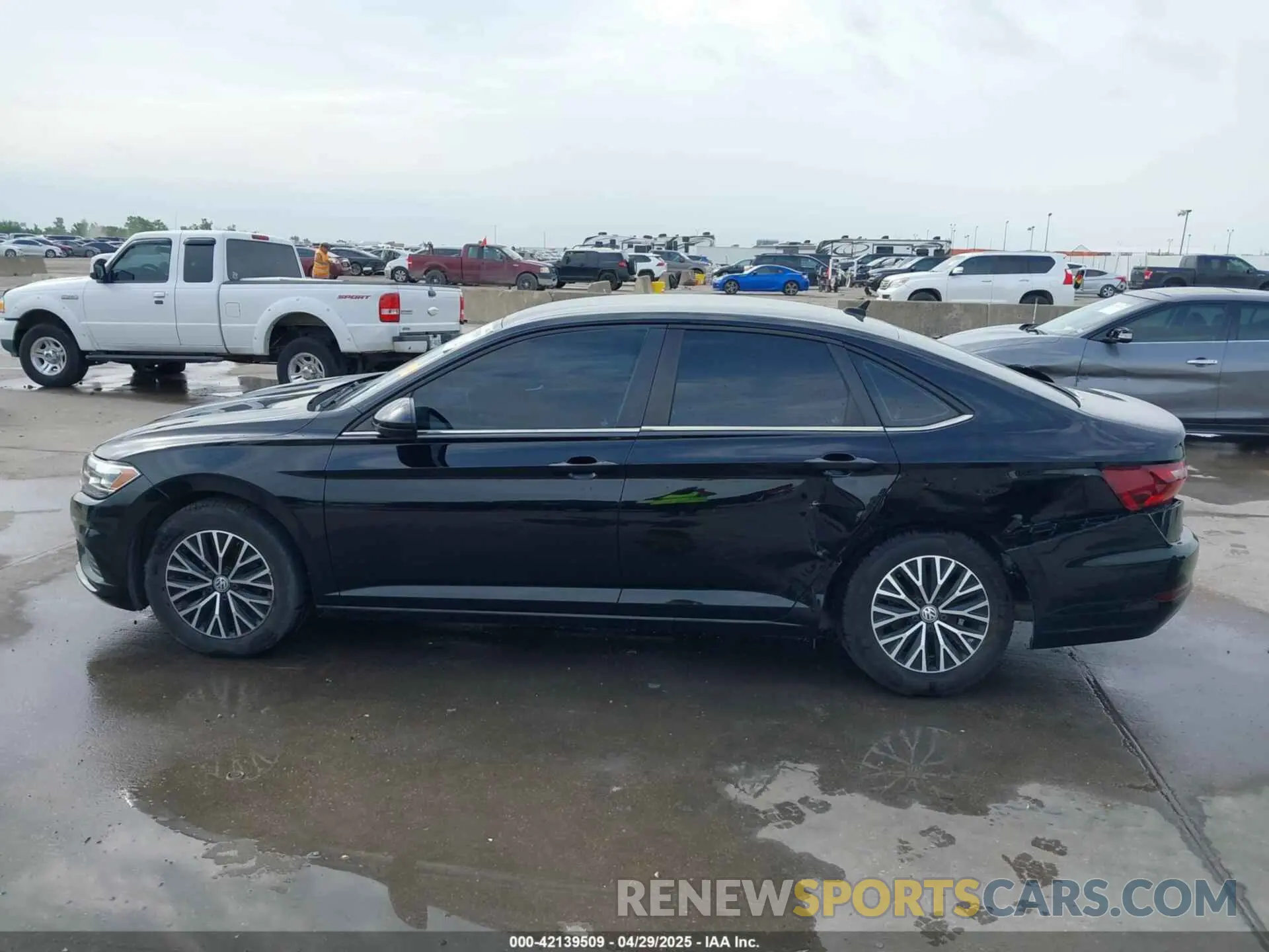 14 fotografías del automóvil dañado 3VWC57BU1MM006316 VOLKSWAGEN JETTA 2021