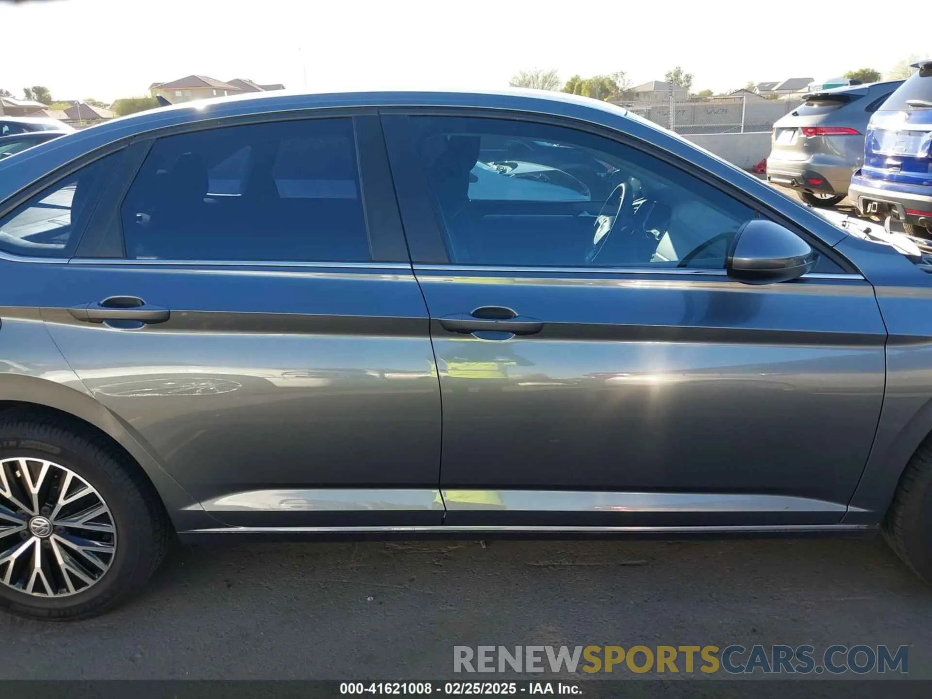 14 fotografías del automóvil dañado 3VWC57BU1MM083168 VOLKSWAGEN JETTA 2021