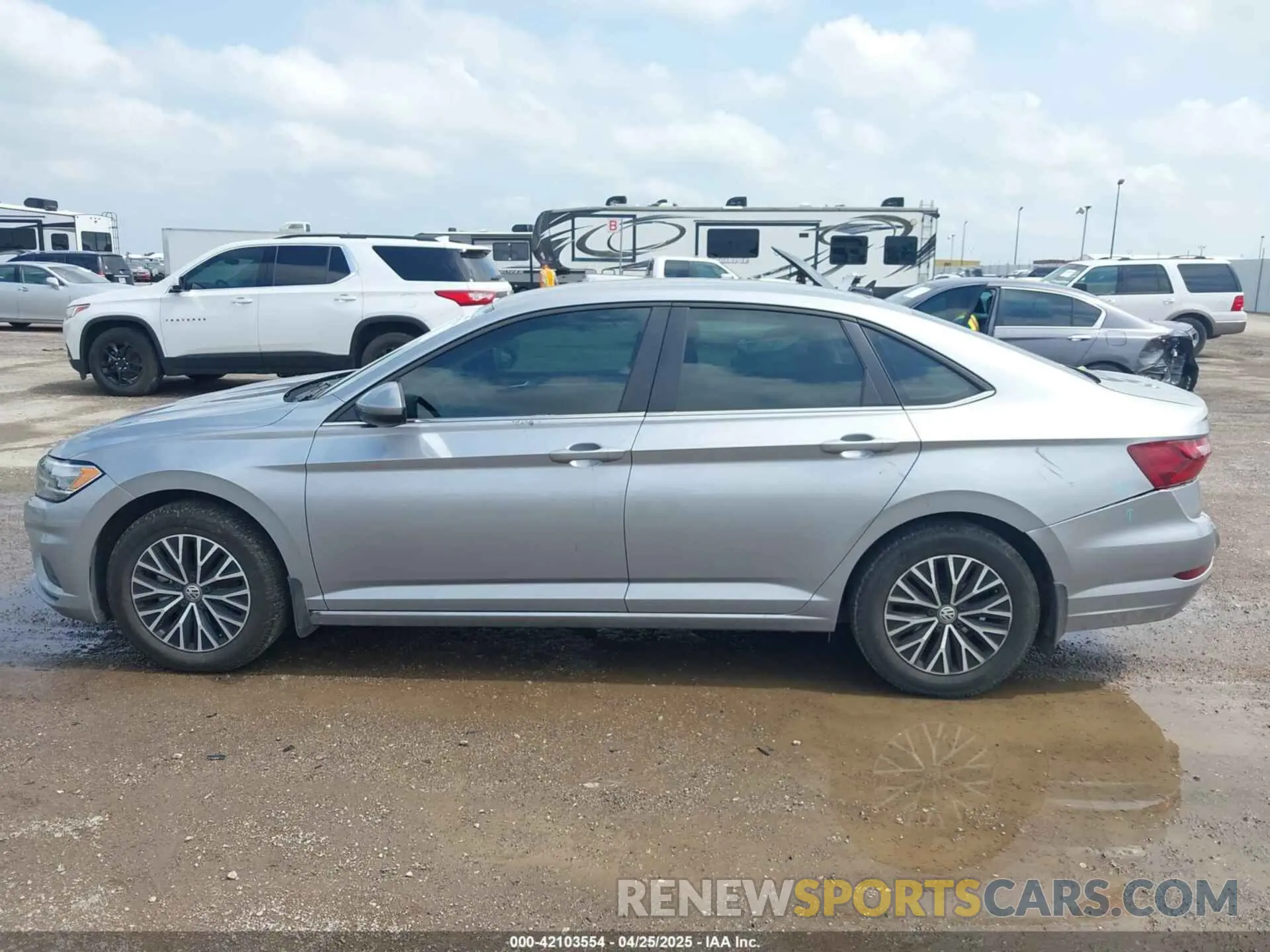 14 fotografías del automóvil dañado 3VWC57BU4MM094780 VOLKSWAGEN JETTA 2021
