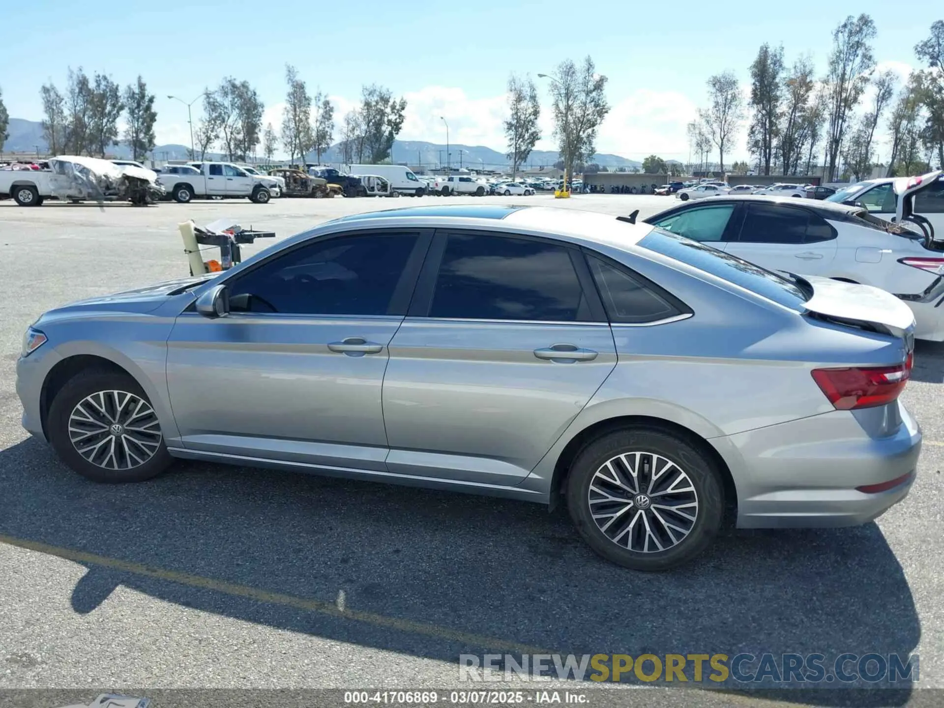 14 fotografías del automóvil dañado 3VWC57BU6MM034709 VOLKSWAGEN JETTA 2021