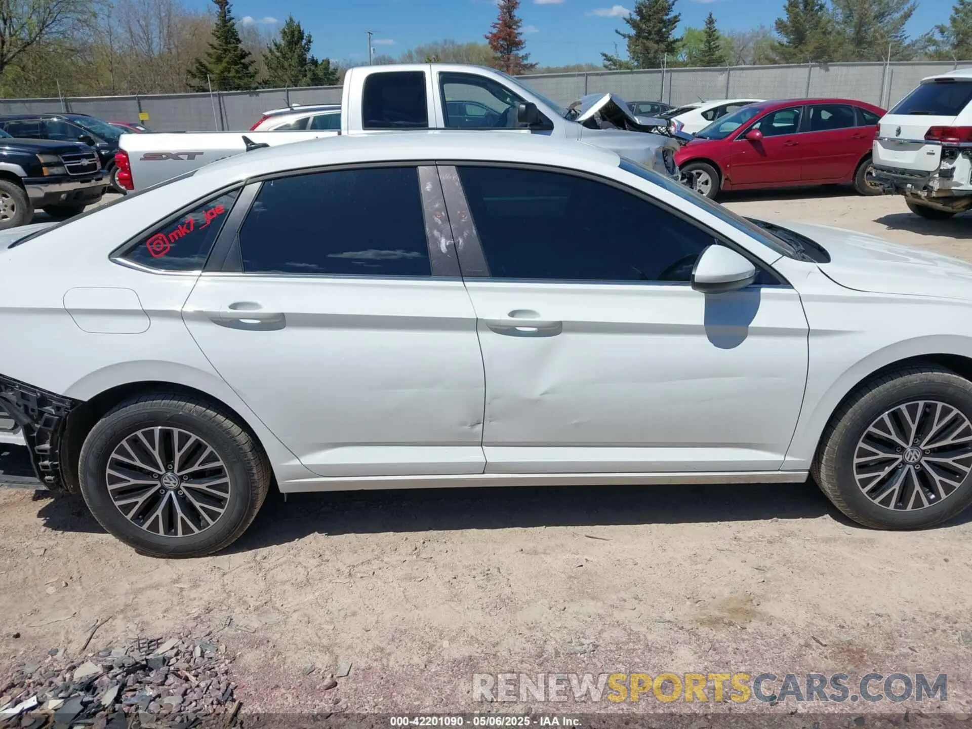 14 fotografías del automóvil dañado 3VWC57BU6MM045659 VOLKSWAGEN JETTA 2021
