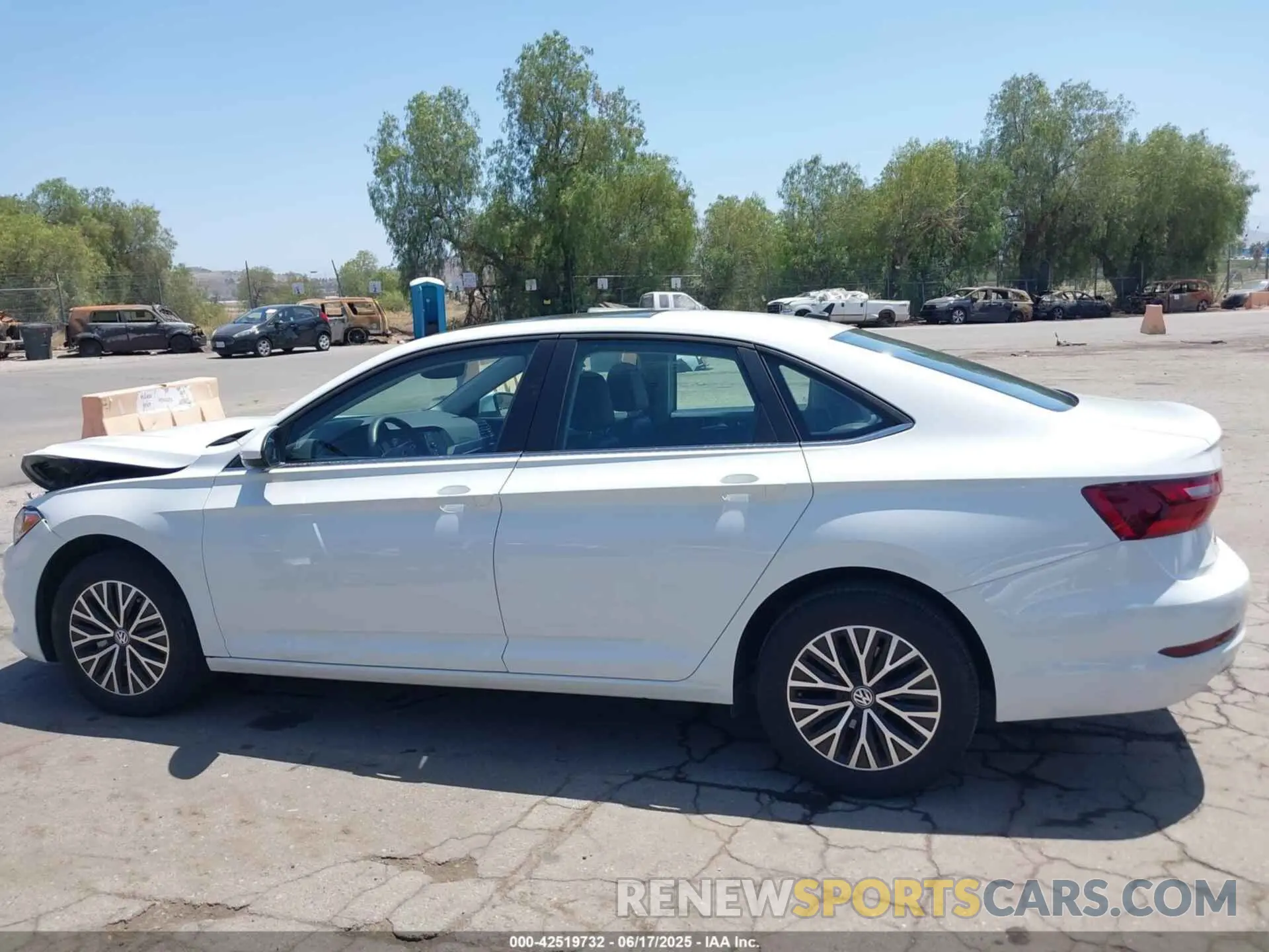 14 fotografías del automóvil dañado 3VWC57BU9MM084780 VOLKSWAGEN JETTA 2021