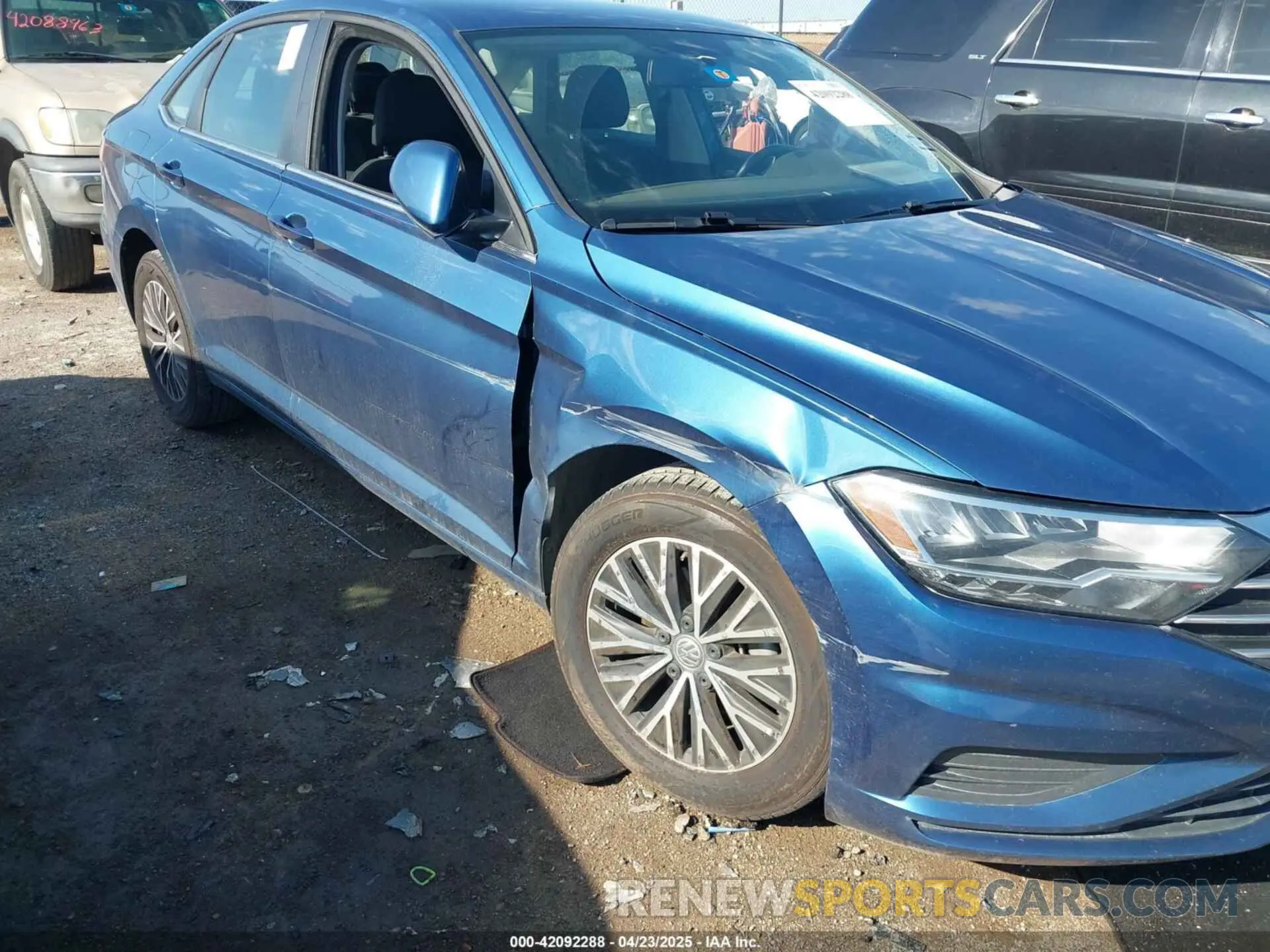 17 fotografías del automóvil dañado 3VWC57BUXMM008825 VOLKSWAGEN JETTA 2021