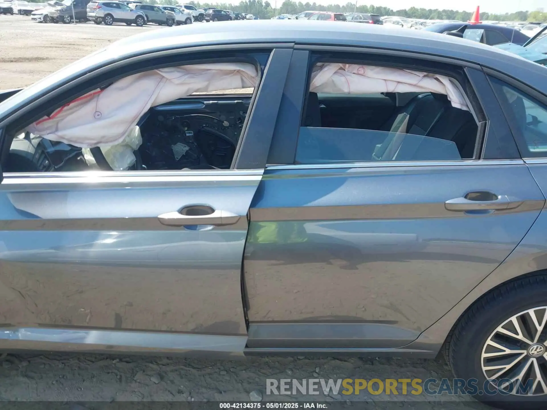14 fotografías del automóvil dañado 3VWC57BUXMM027732 VOLKSWAGEN JETTA 2021