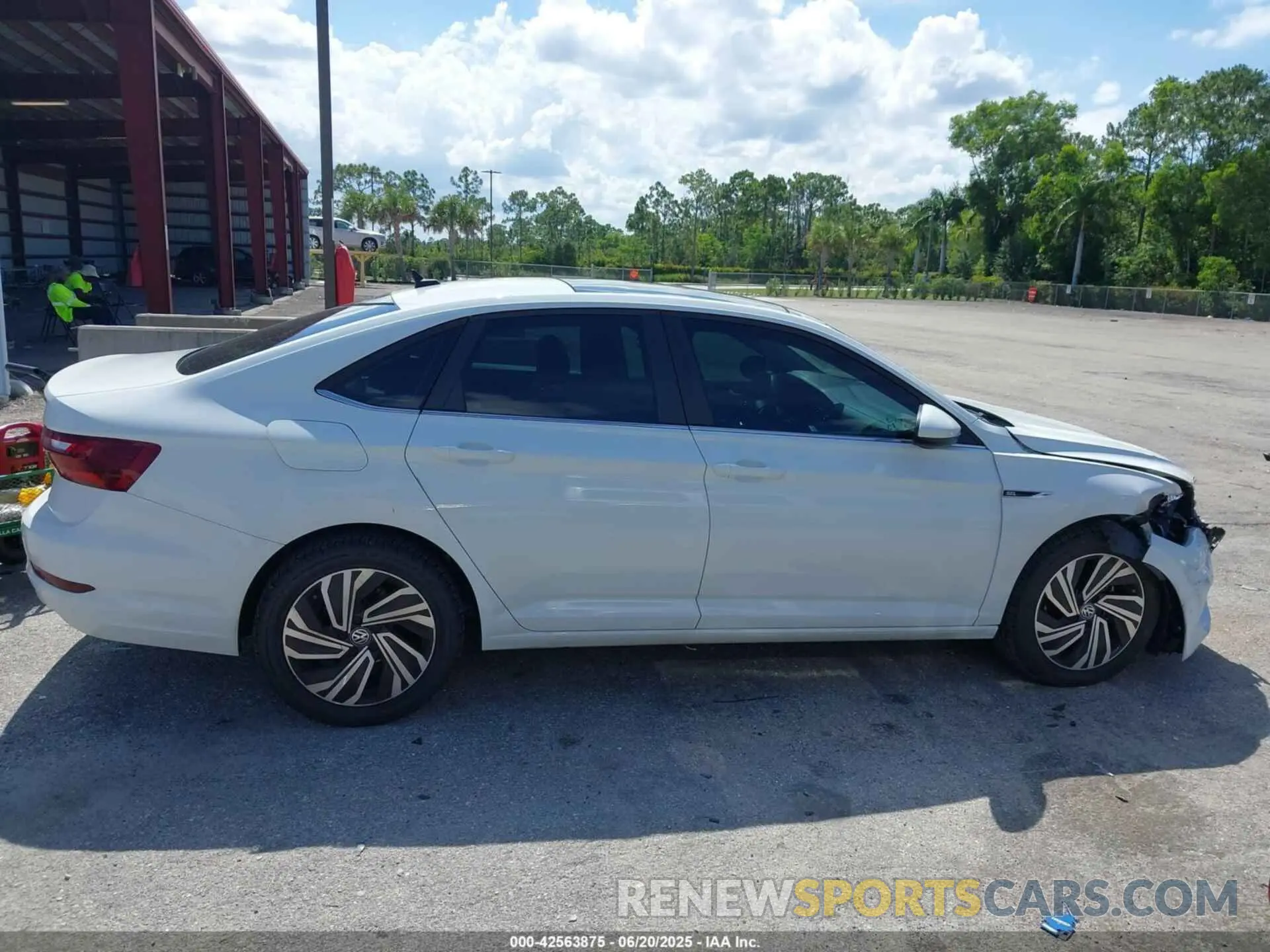 13 fotografías del automóvil dañado 3VWE57BU2MM047028 VOLKSWAGEN JETTA 2021