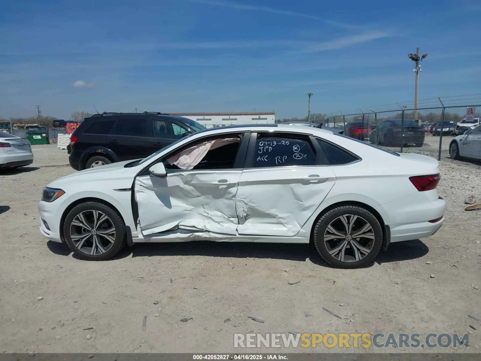 14 fotografías del automóvil dañado 3VWG57BU3MM058273 VOLKSWAGEN JETTA 2021