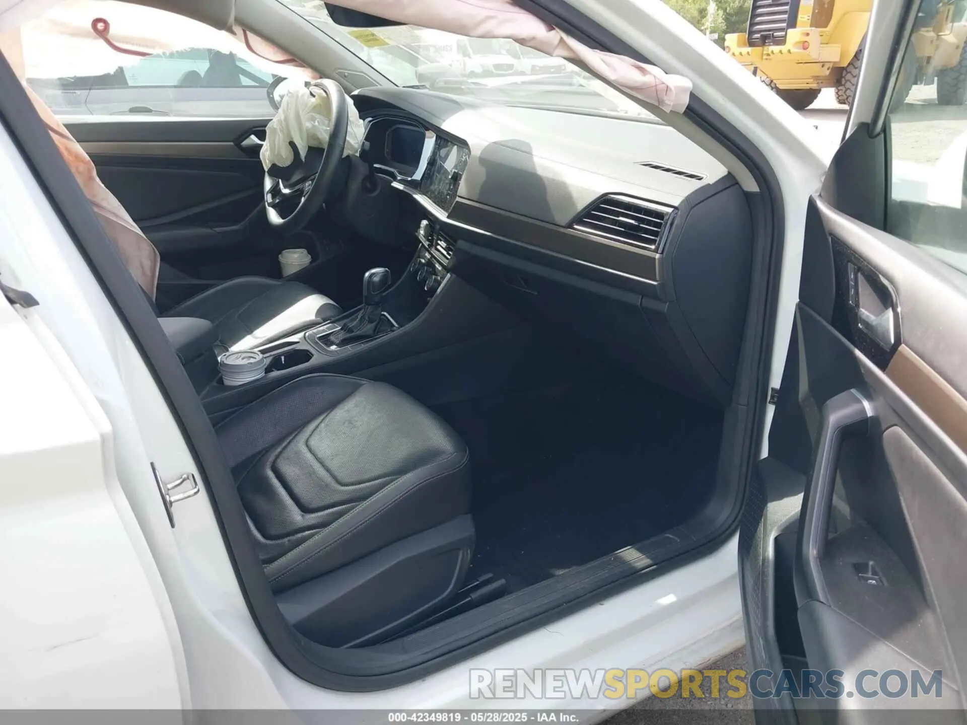 5 fotografías del automóvil dañado 3VWG57BU4MM052689 VOLKSWAGEN JETTA 2021