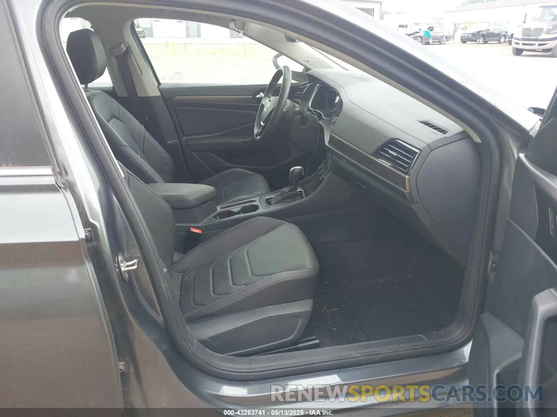 5 fotografías del automóvil dañado 3VWG57BU8MM017203 VOLKSWAGEN JETTA 2021