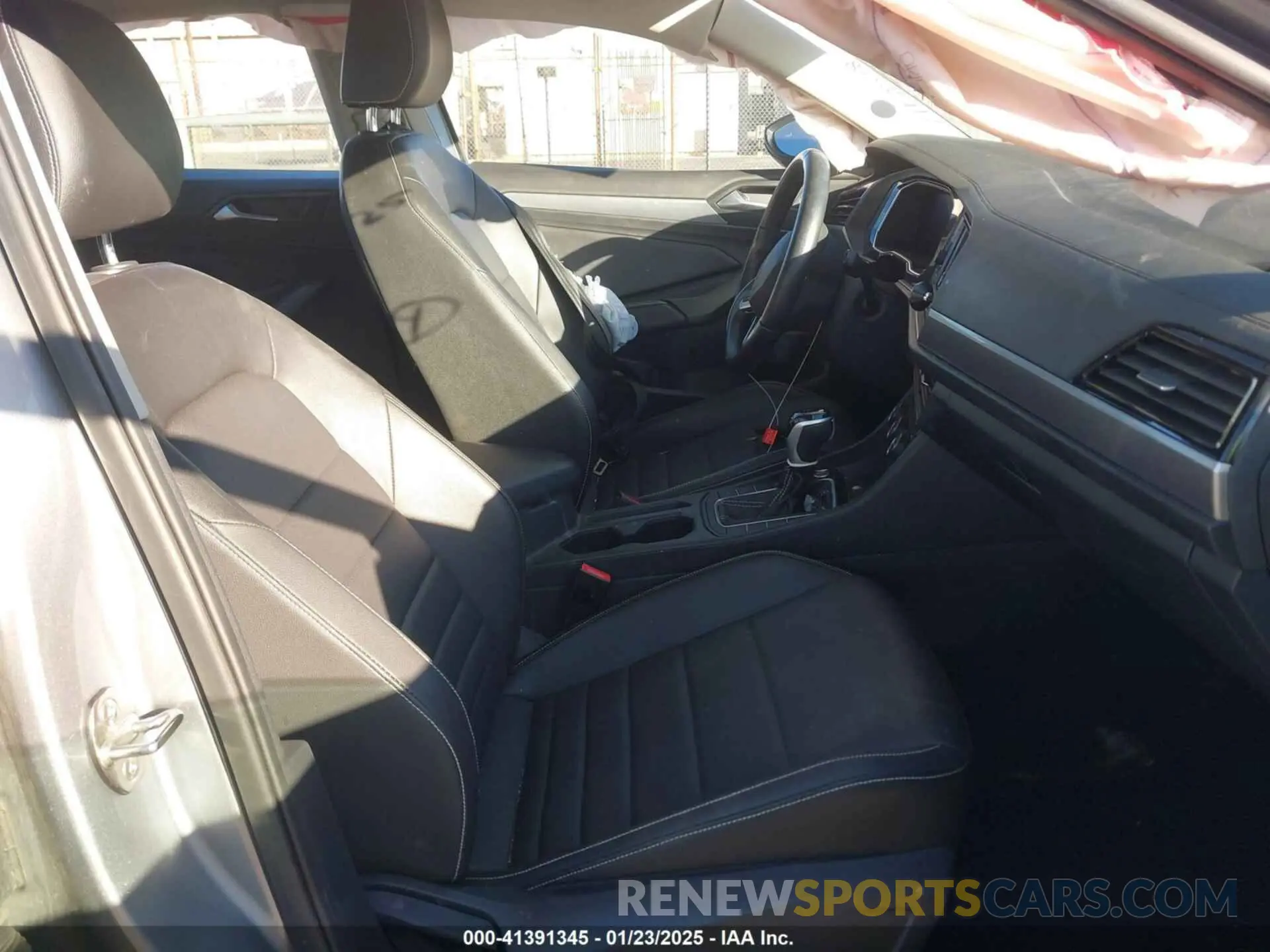 5 fotografías del automóvil dañado 3VWEM7BUXNM000785 VOLKSWAGEN JETTA 2022