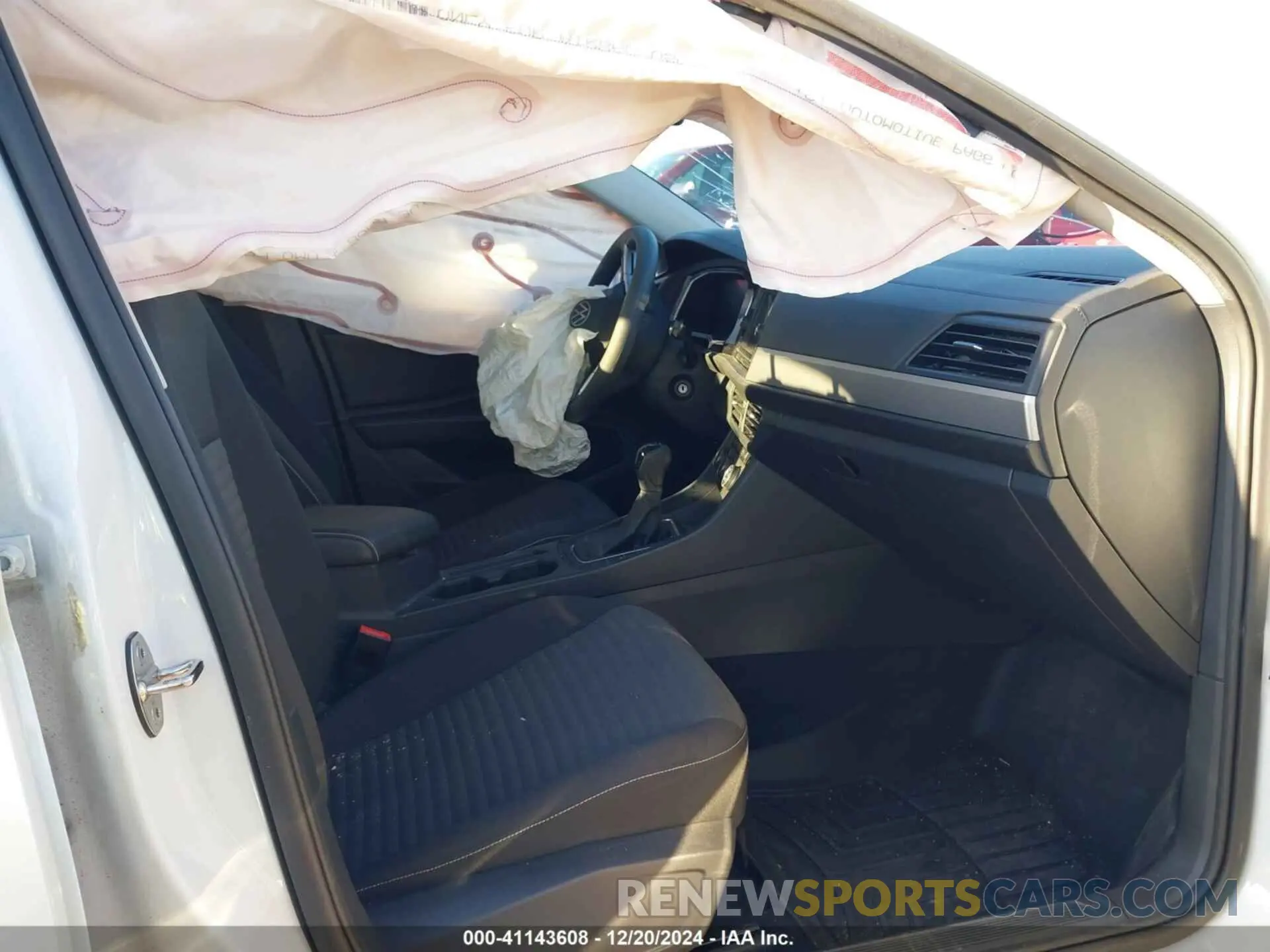 5 fotografías del automóvil dañado 3VW4M7BU2PM014307 VOLKSWAGEN JETTA 2023