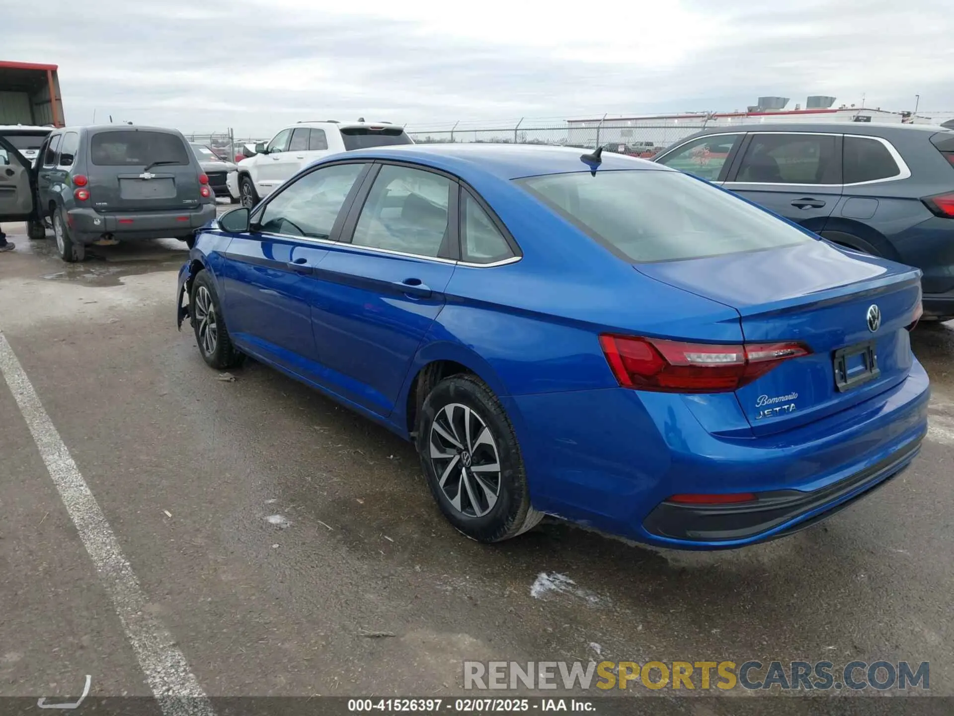3 fotografías del automóvil dañado 3VW5M7BU0PM027528 VOLKSWAGEN JETTA 2023