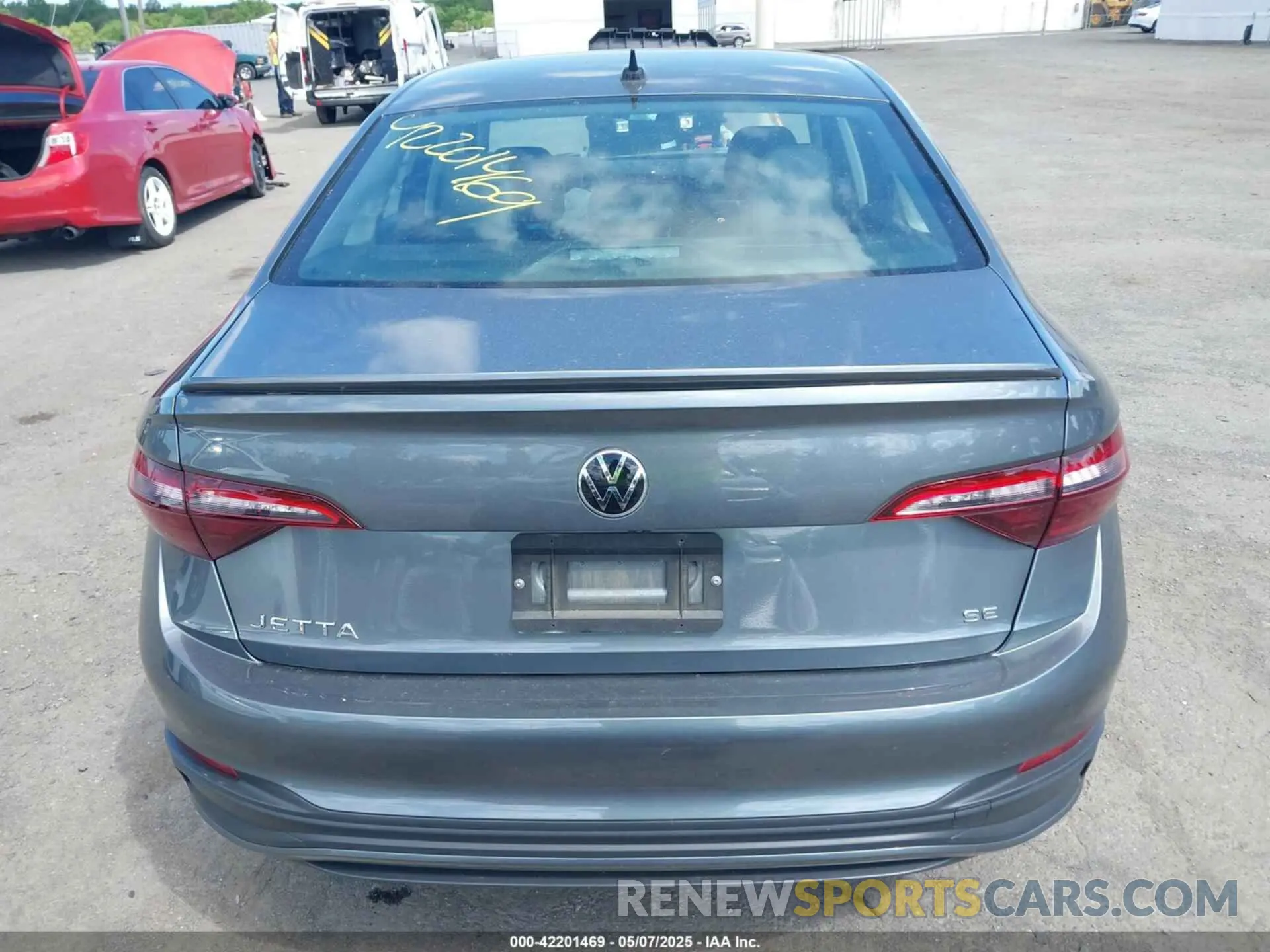 16 fotografías del automóvil dañado 3VW7M7BU0PM052048 VOLKSWAGEN JETTA 2023