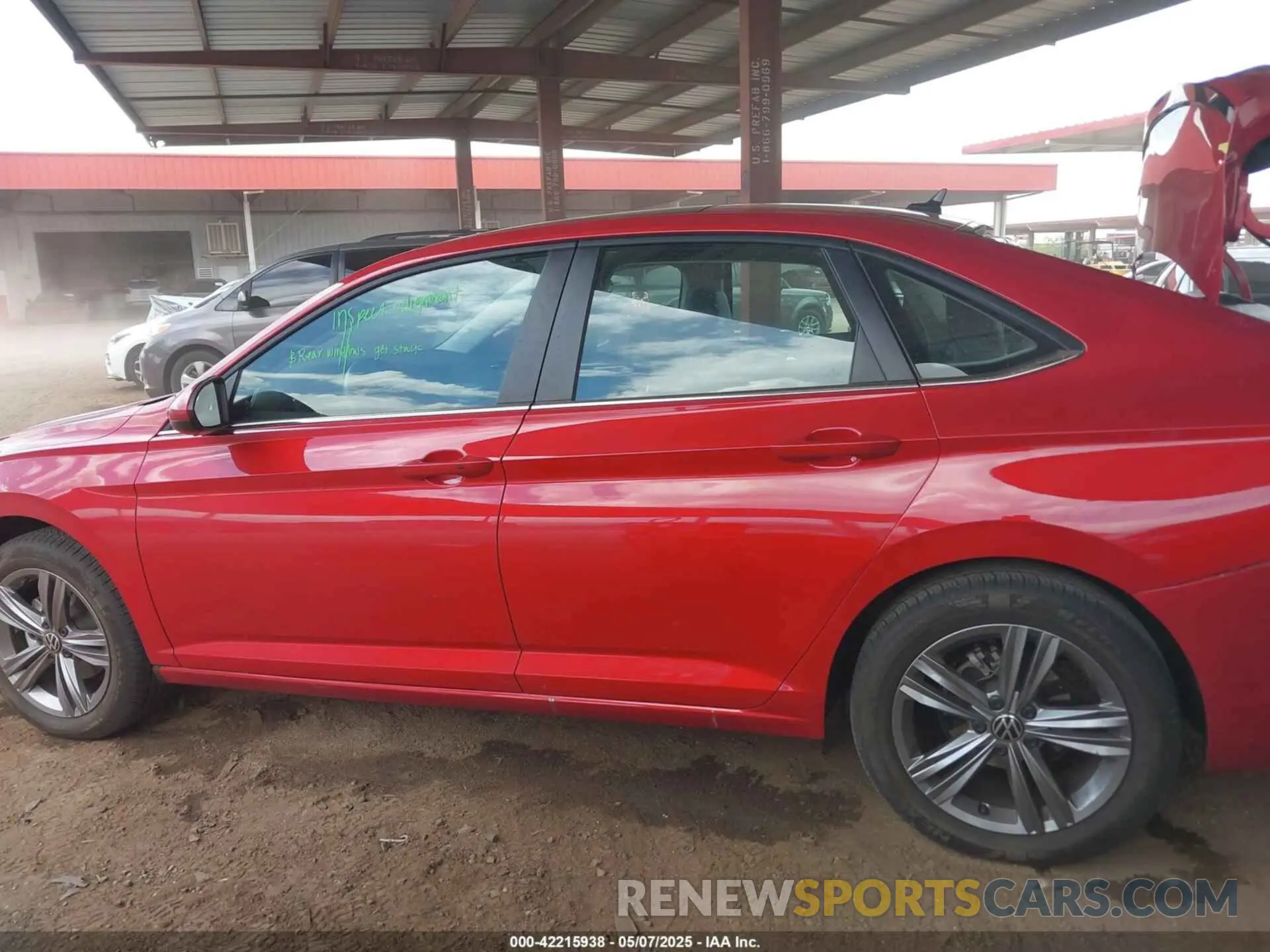 14 fotografías del automóvil dañado 3VW7M7BU2PM042850 VOLKSWAGEN JETTA 2023