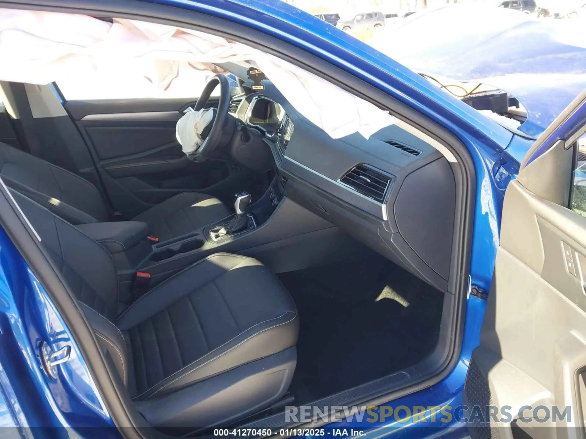 5 fotografías del automóvil dañado 3VW7M7BU2PM043917 VOLKSWAGEN JETTA 2023