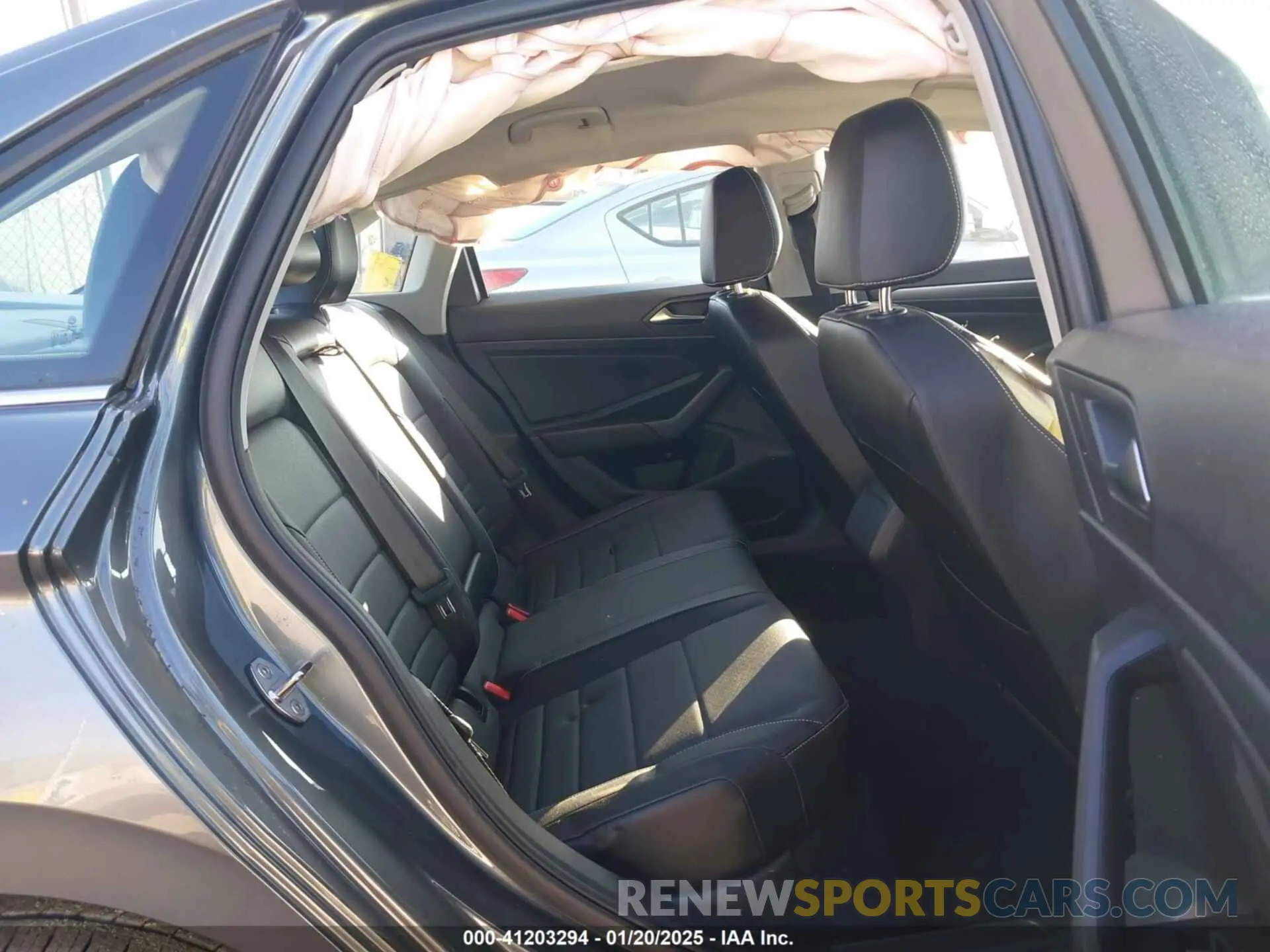 8 fotografías del automóvil dañado 3VW7M7BU8PM012395 VOLKSWAGEN JETTA 2023