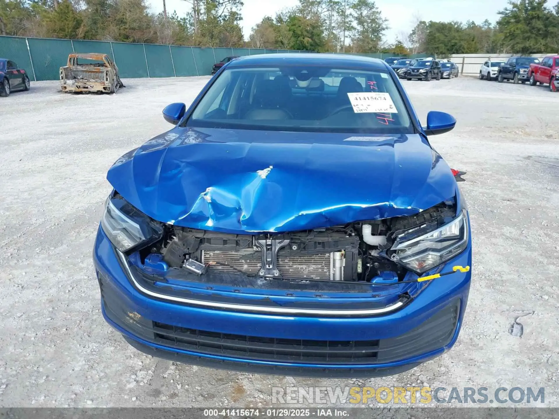 12 fotografías del automóvil dañado 3VW7M7BU8PM017368 VOLKSWAGEN JETTA 2023
