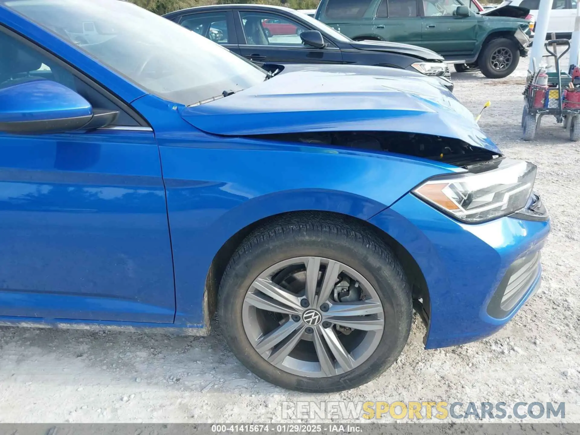 18 fotografías del automóvil dañado 3VW7M7BU8PM017368 VOLKSWAGEN JETTA 2023