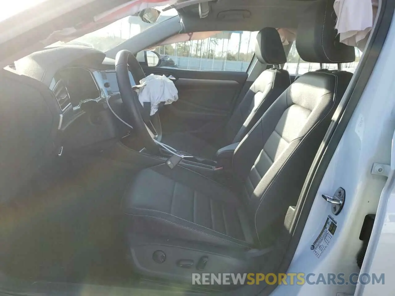 7 fotografías del automóvil dañado 3VW7M7BU8PM058633 VOLKSWAGEN JETTA 2023