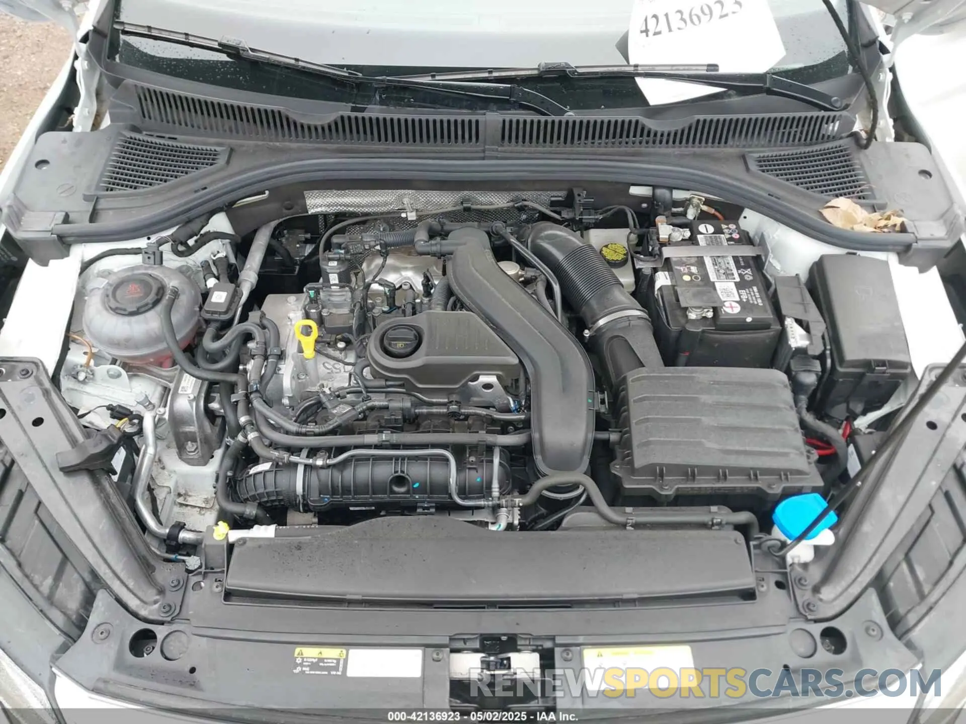 10 fotografías del automóvil dañado 3VW7M7BU9PM043624 VOLKSWAGEN JETTA 2023