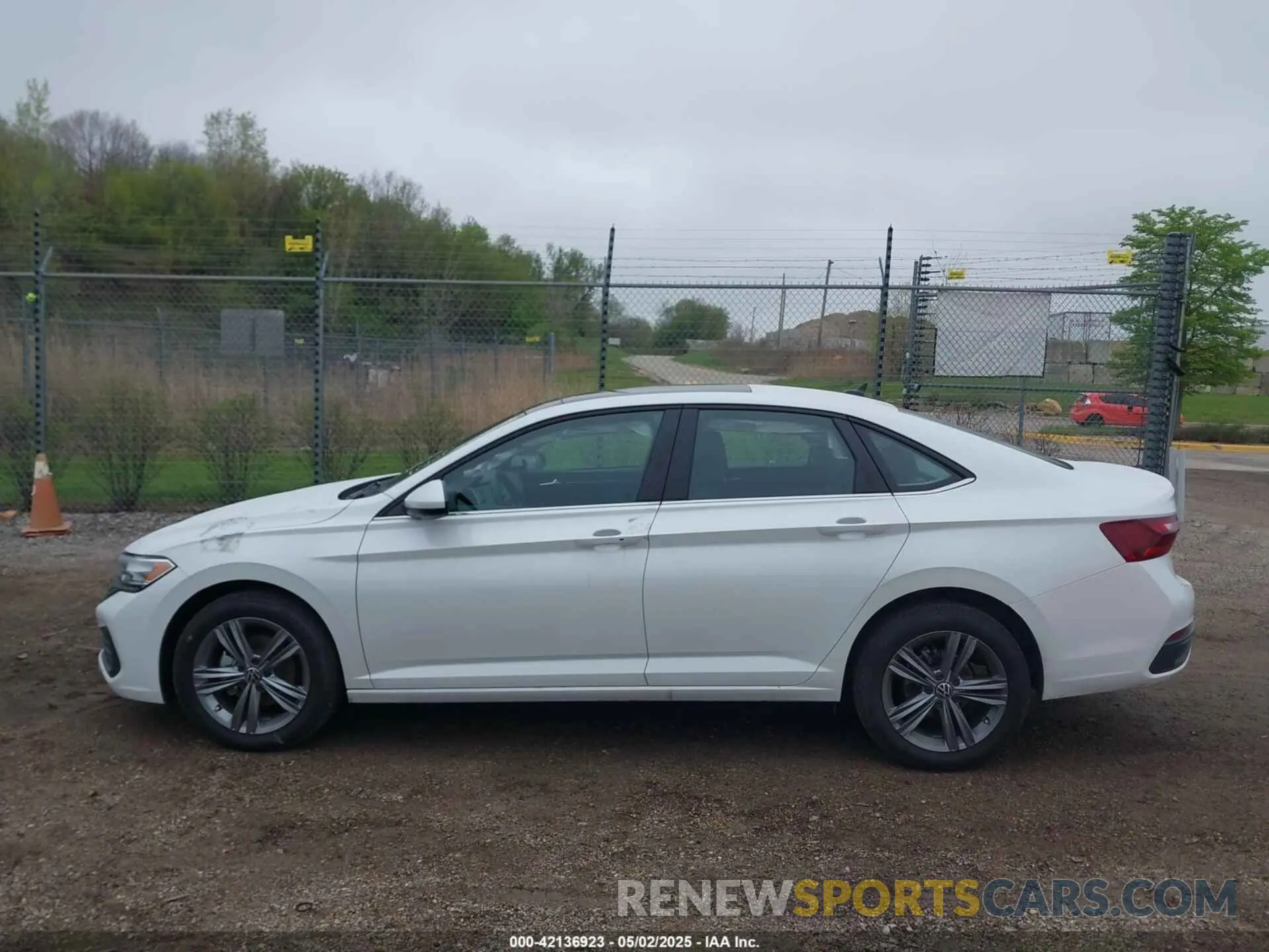 14 fotografías del automóvil dañado 3VW7M7BU9PM043624 VOLKSWAGEN JETTA 2023