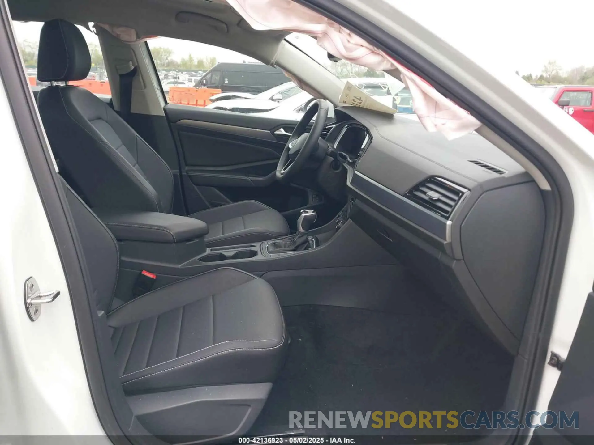 5 fotografías del automóvil dañado 3VW7M7BU9PM043624 VOLKSWAGEN JETTA 2023