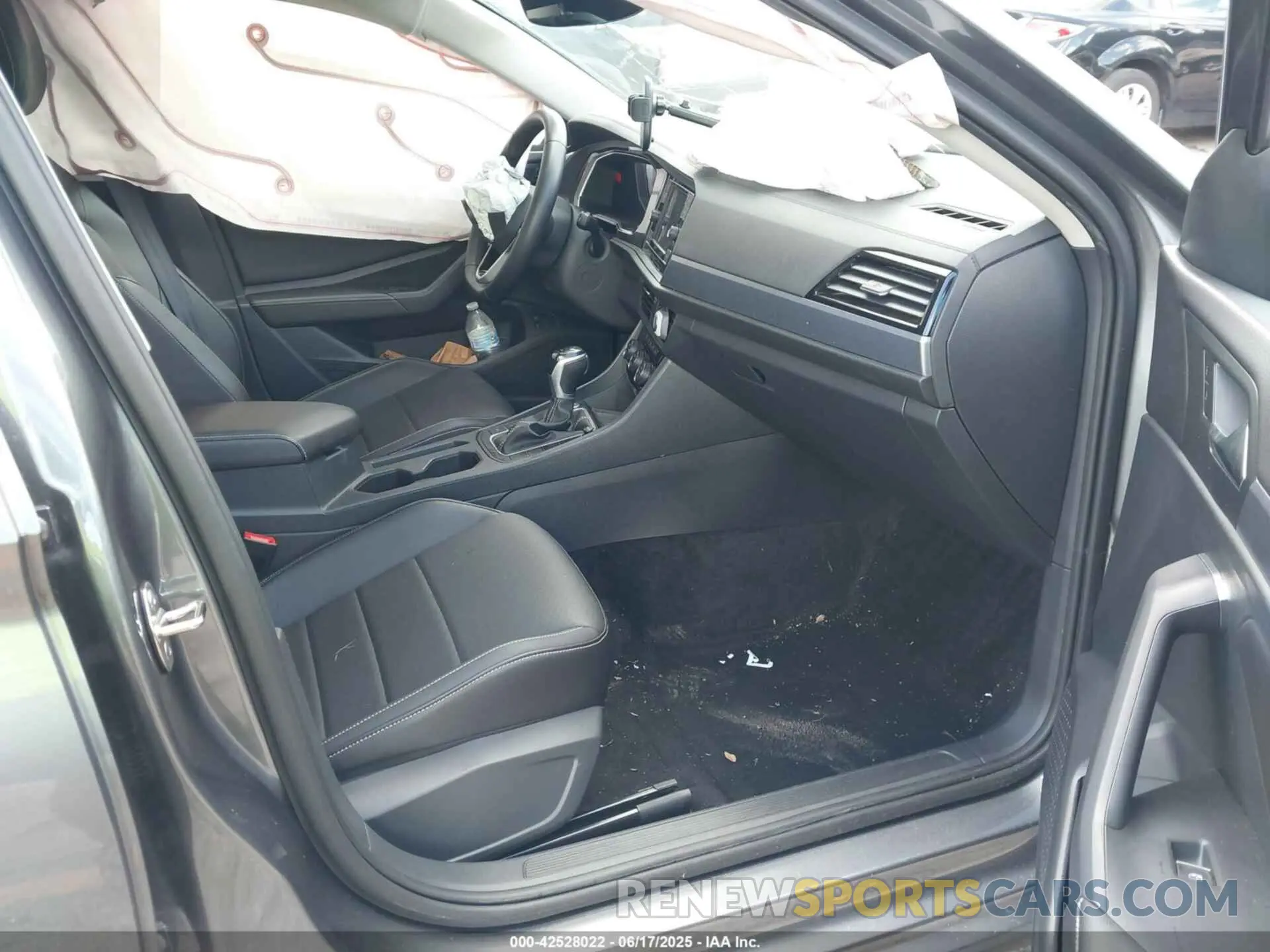 5 fotografías del automóvil dañado 3VW7M7BUXPM031773 VOLKSWAGEN JETTA 2023