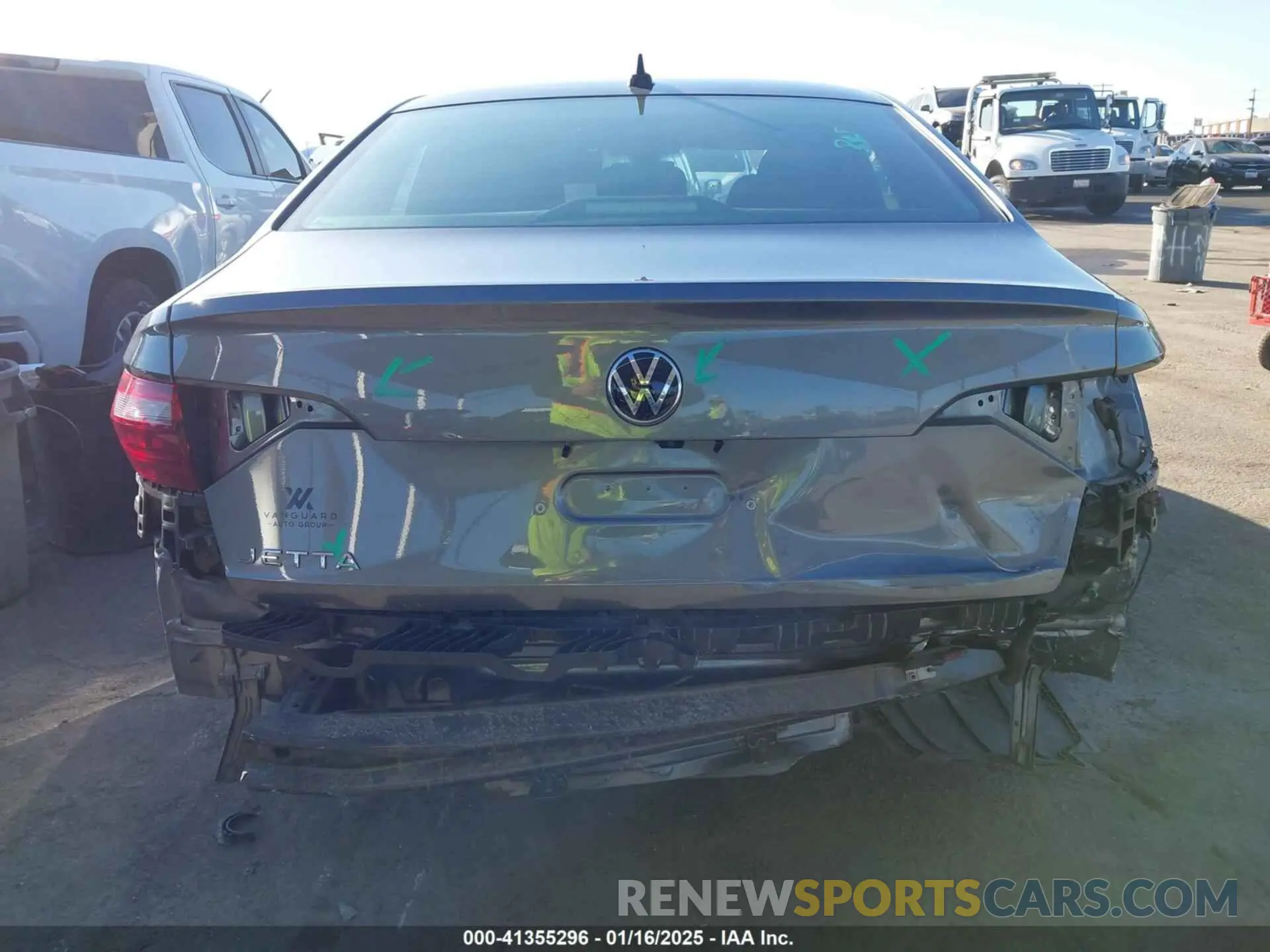 17 fotografías del automóvil dañado 3VWAM7BU3PM013069 VOLKSWAGEN JETTA 2023