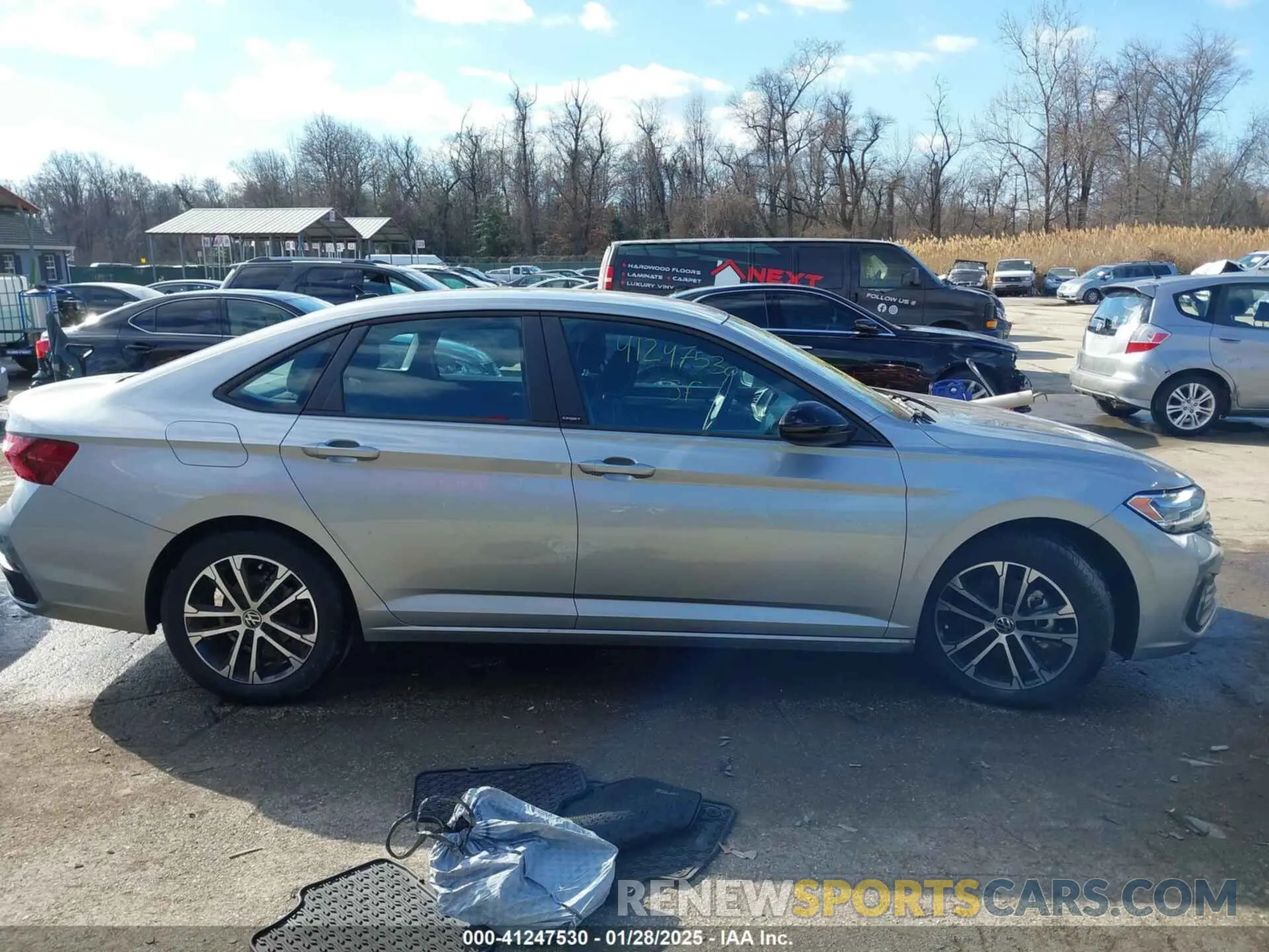 12 fotografías del automóvil dañado 3VWAM7BU4PM009614 VOLKSWAGEN JETTA 2023