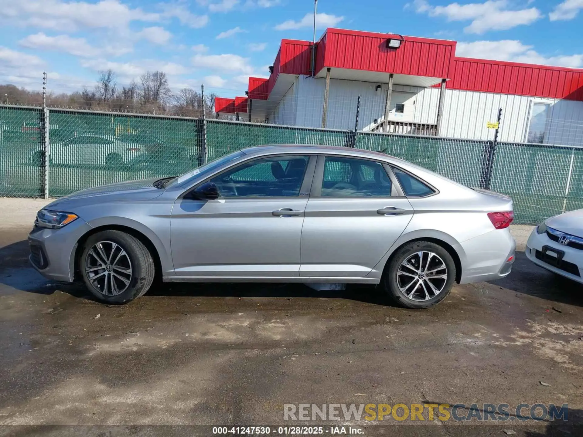 13 fotografías del automóvil dañado 3VWAM7BU4PM009614 VOLKSWAGEN JETTA 2023