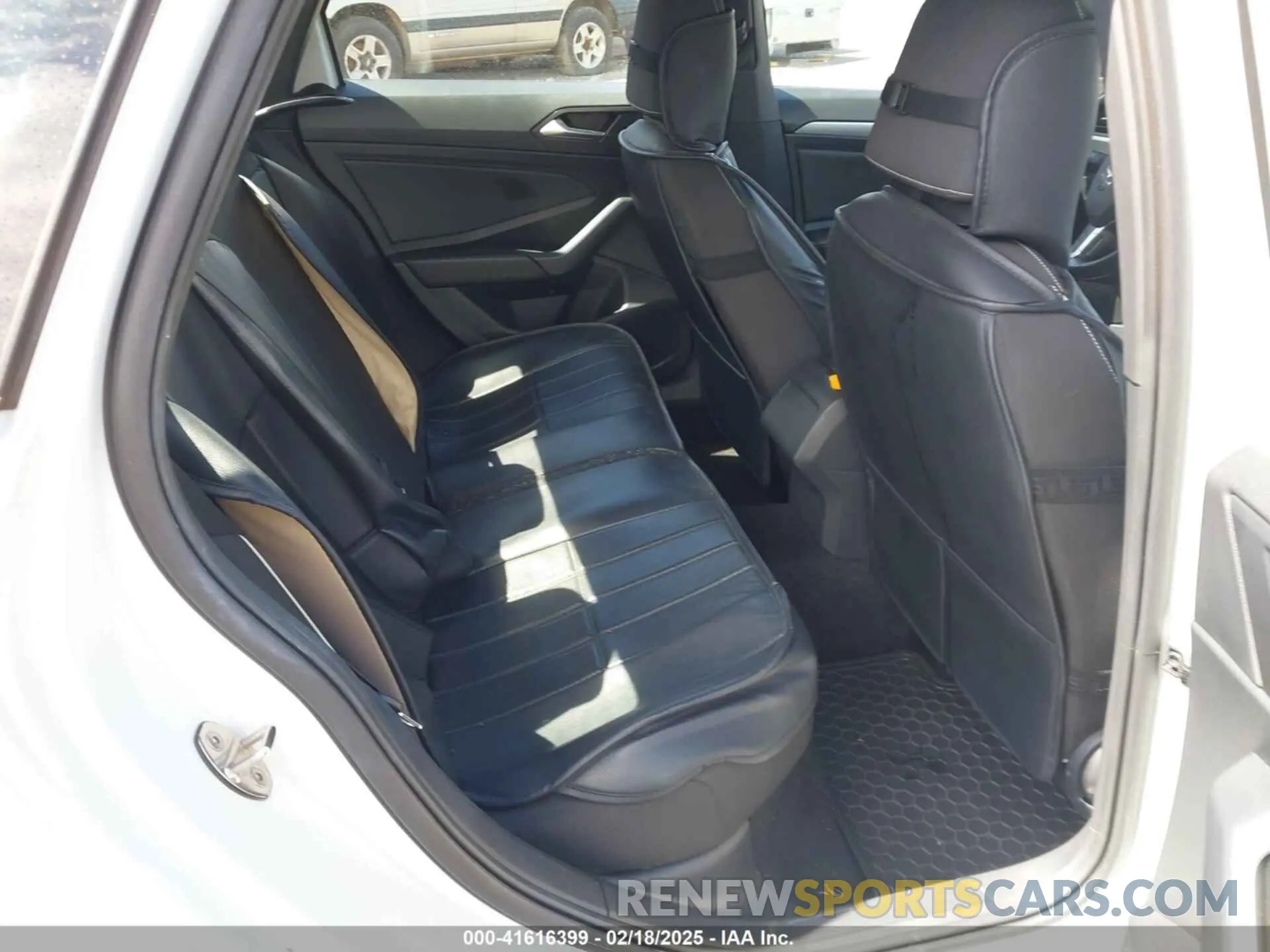 8 fotografías del automóvil dañado 3VWBM7BU0PM016242 VOLKSWAGEN JETTA 2023