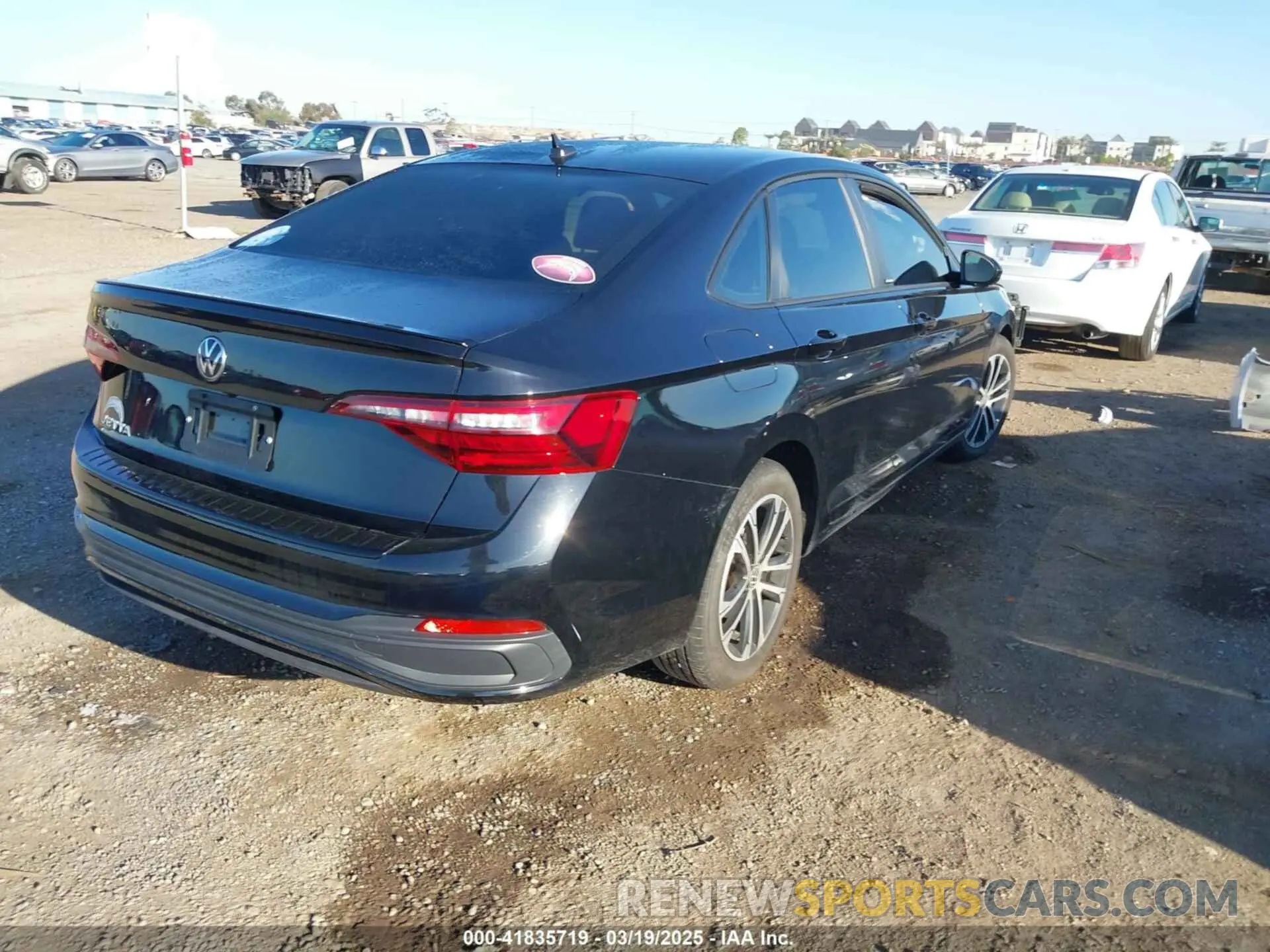 4 fotografías del automóvil dañado 3VWBM7BU0PM027726 VOLKSWAGEN JETTA 2023