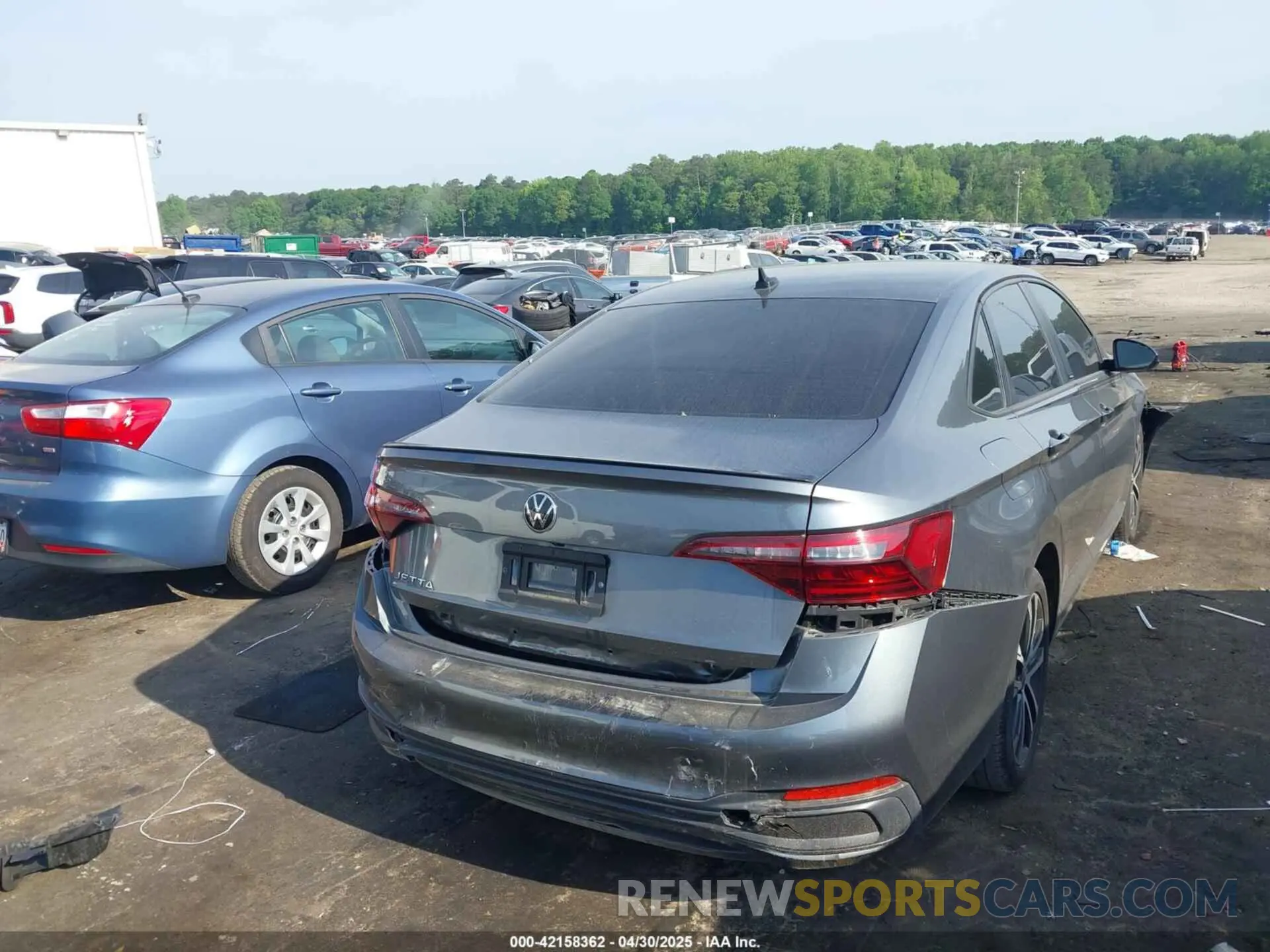 4 fotografías del automóvil dañado 3VWBM7BU4PM025350 VOLKSWAGEN JETTA 2023
