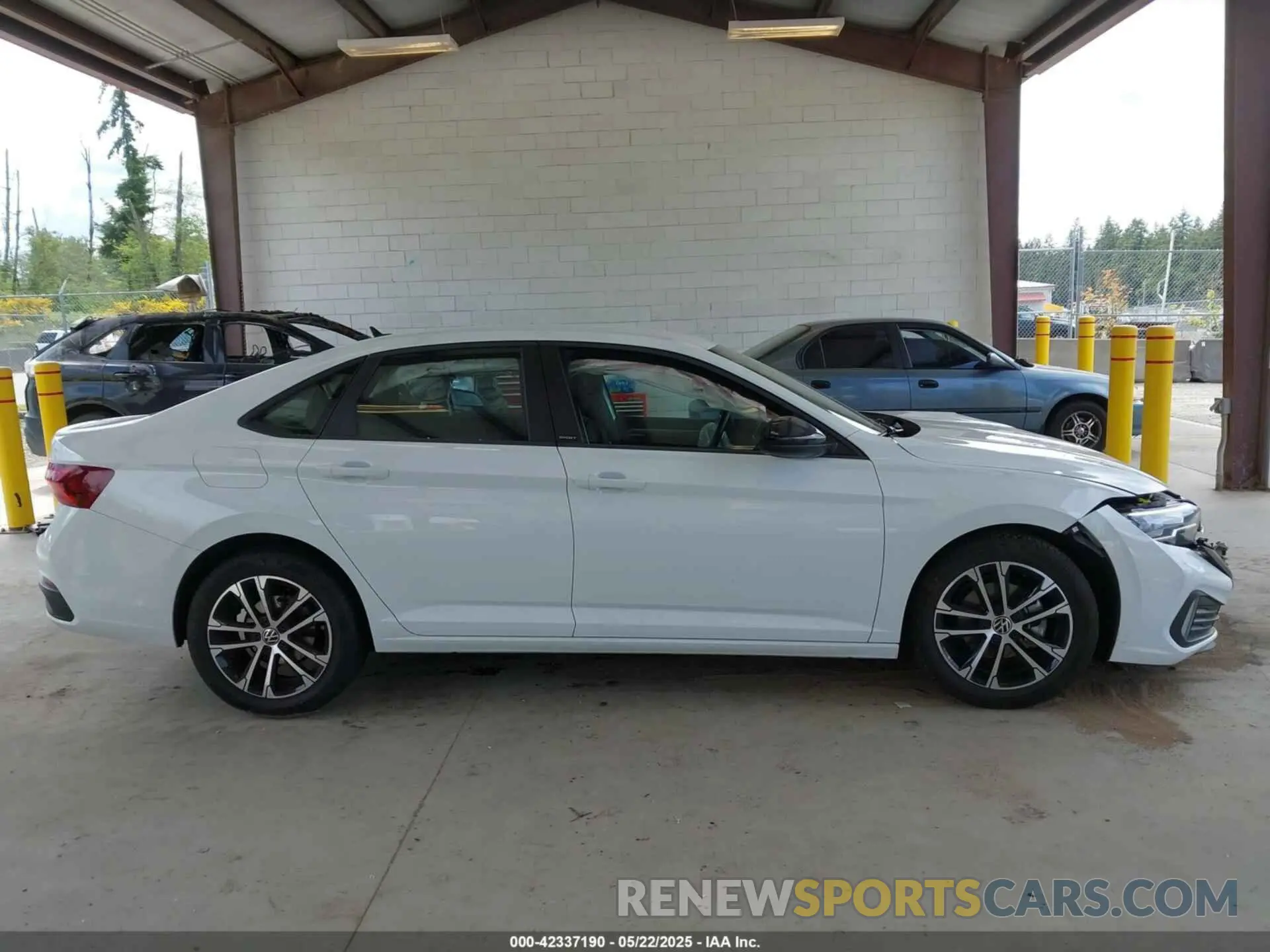 13 fotografías del automóvil dañado 3VWBM7BU5PM009299 VOLKSWAGEN JETTA 2023