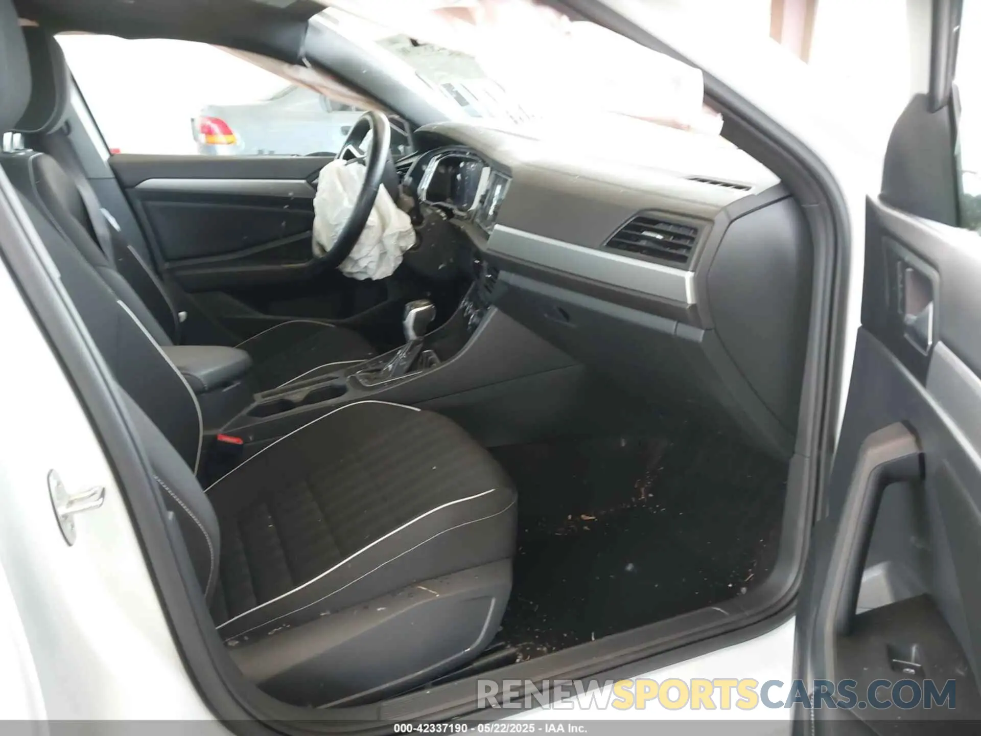 5 fotografías del automóvil dañado 3VWBM7BU5PM009299 VOLKSWAGEN JETTA 2023