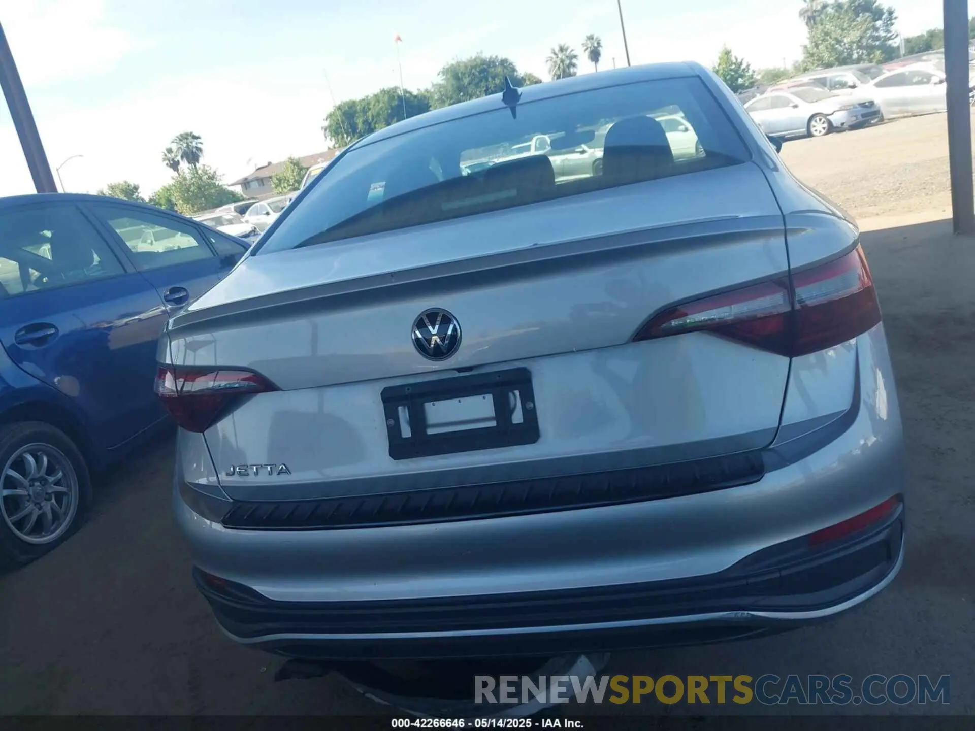 16 fotografías del automóvil dañado 3VWBM7BU9PM016451 VOLKSWAGEN JETTA 2023