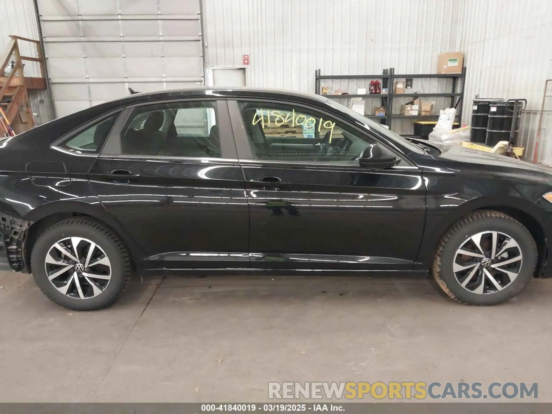 14 fotografías del automóvil dañado 3VW4M7BU9RM063829 VOLKSWAGEN JETTA 2024