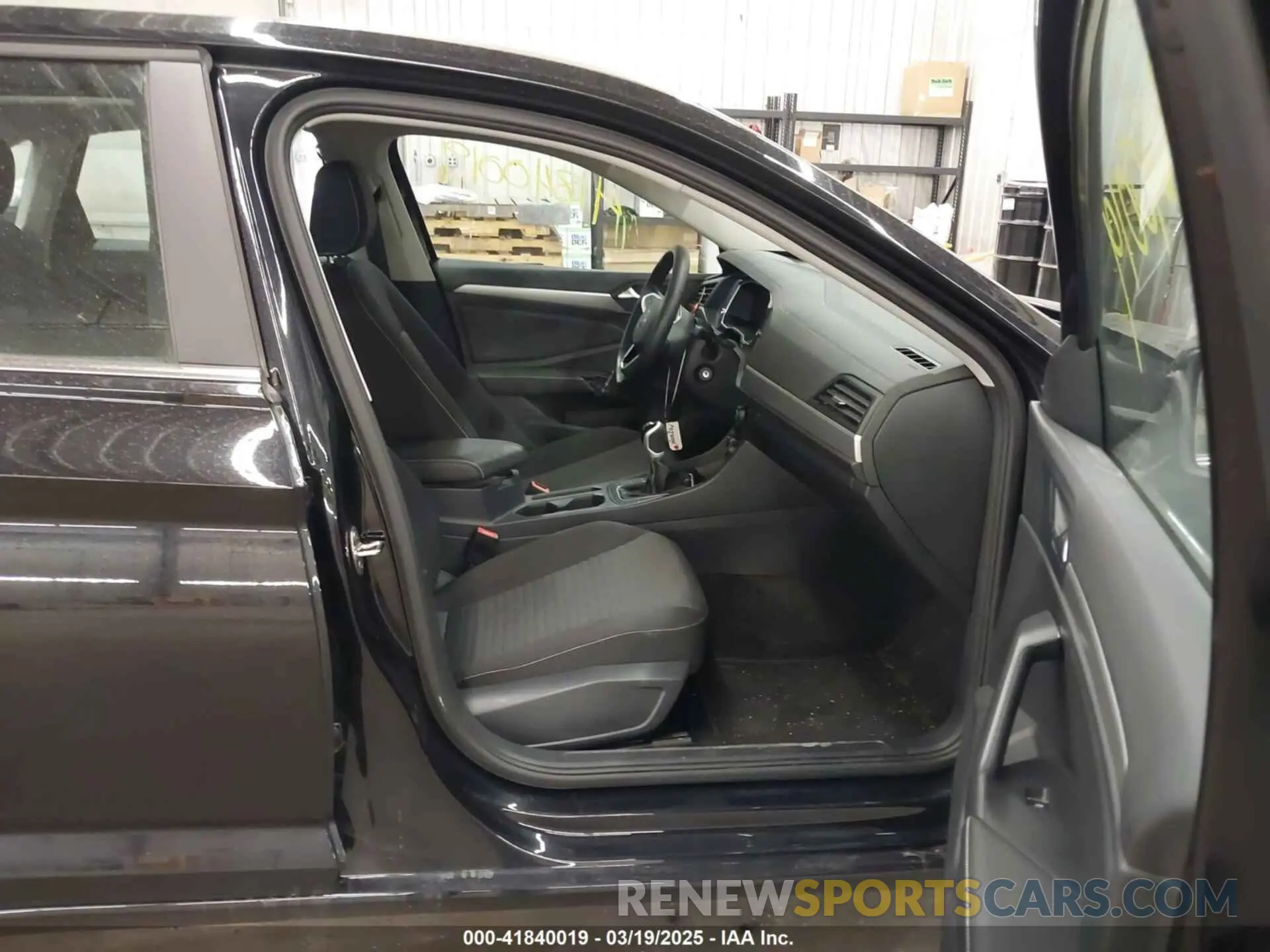 5 fotografías del automóvil dañado 3VW4M7BU9RM063829 VOLKSWAGEN JETTA 2024