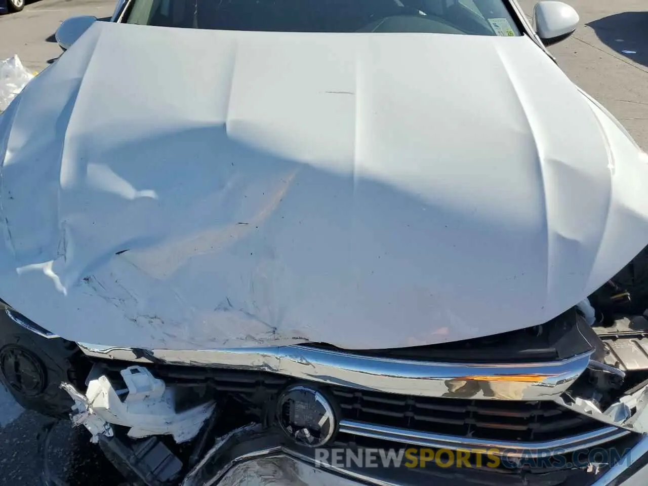 12 fotografías del automóvil dañado 3VW5M7BU0RM095945 VOLKSWAGEN JETTA 2024