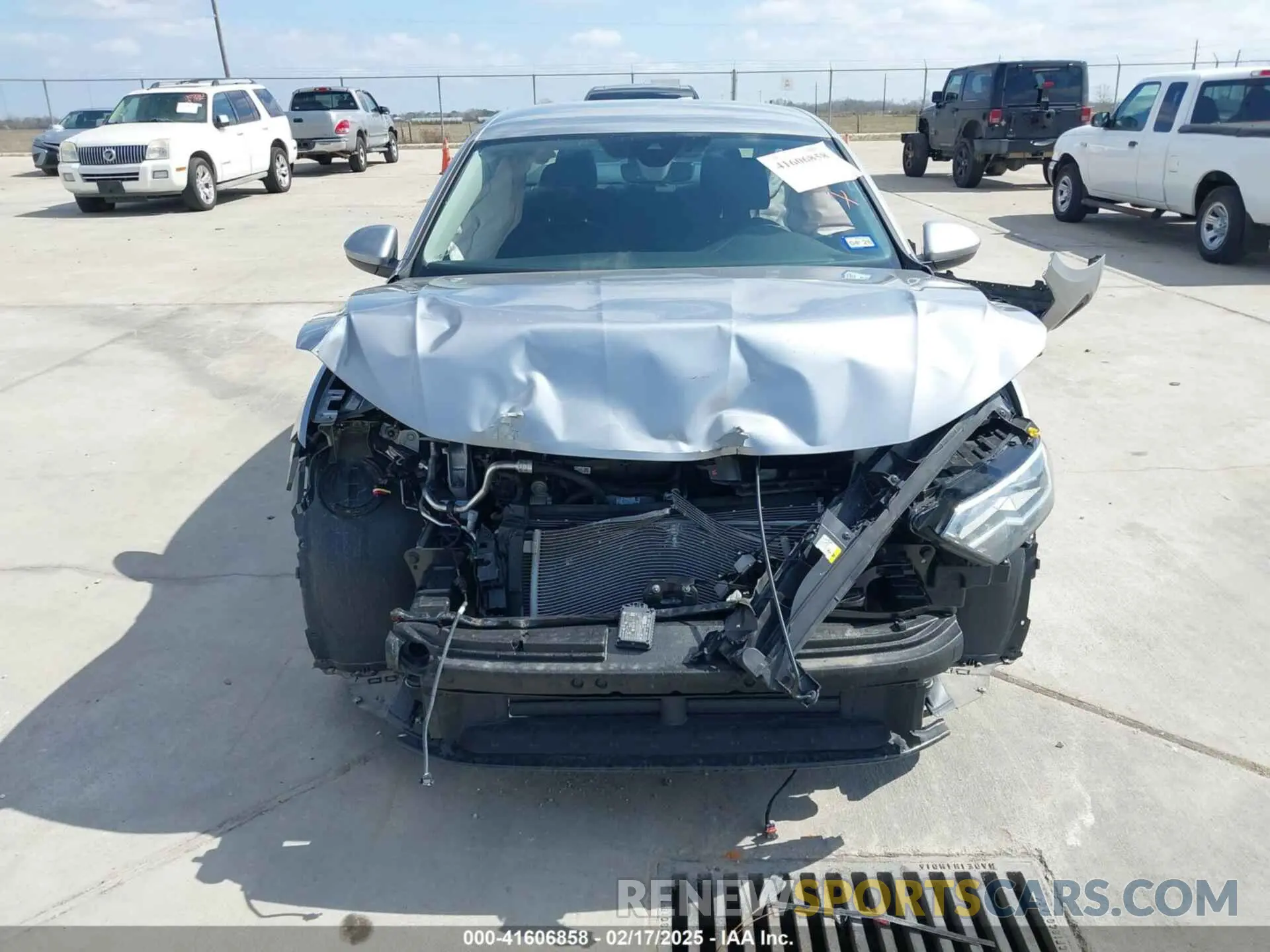 13 fotografías del automóvil dañado 3VW5M7BU2RM051123 VOLKSWAGEN JETTA 2024