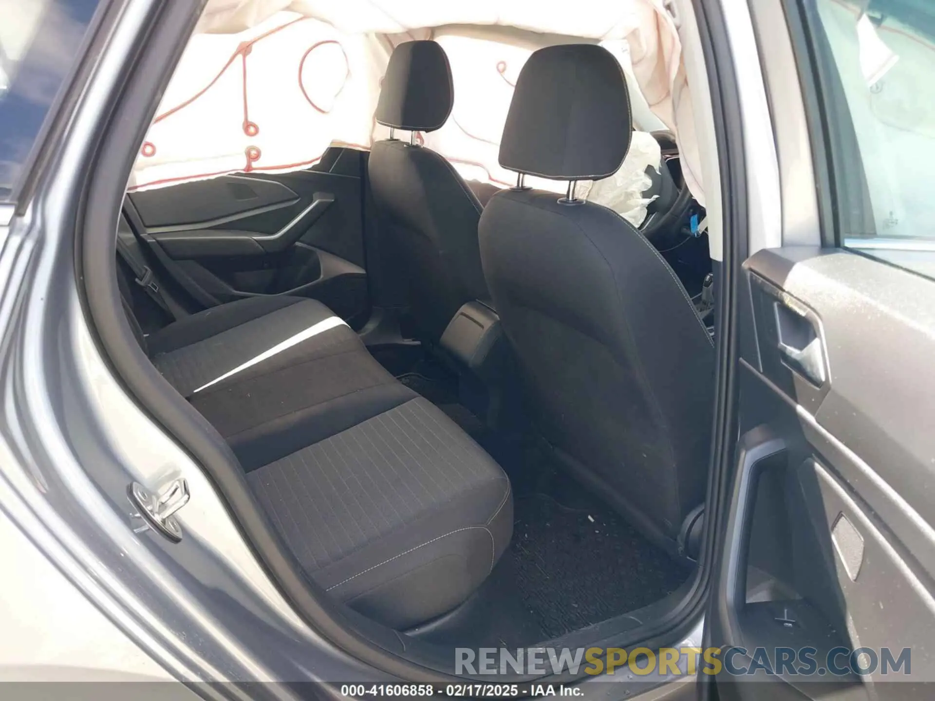 8 fotografías del automóvil dañado 3VW5M7BU2RM051123 VOLKSWAGEN JETTA 2024
