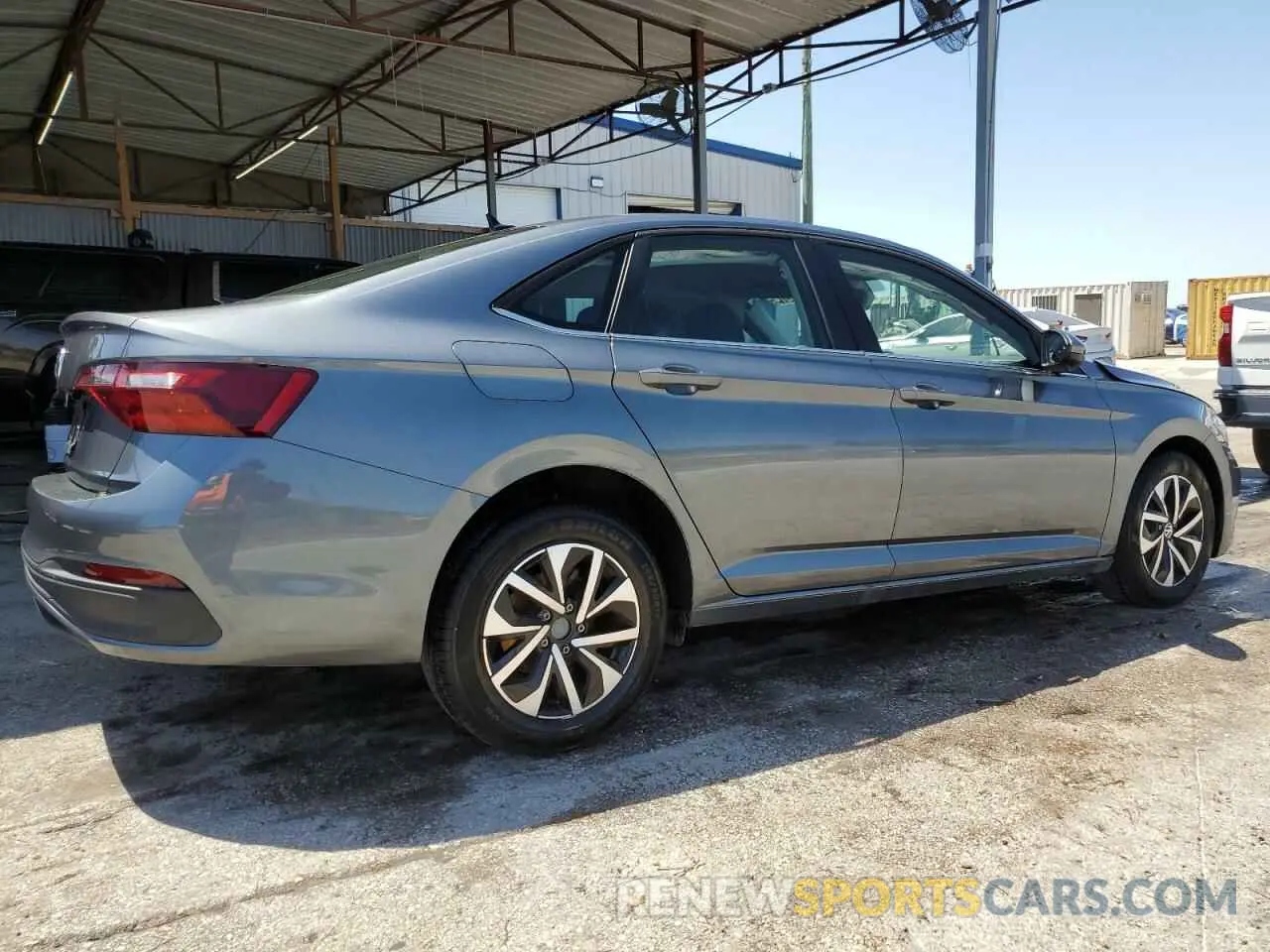 3 fotografías del automóvil dañado 3VW5M7BU2RM072120 VOLKSWAGEN JETTA 2024