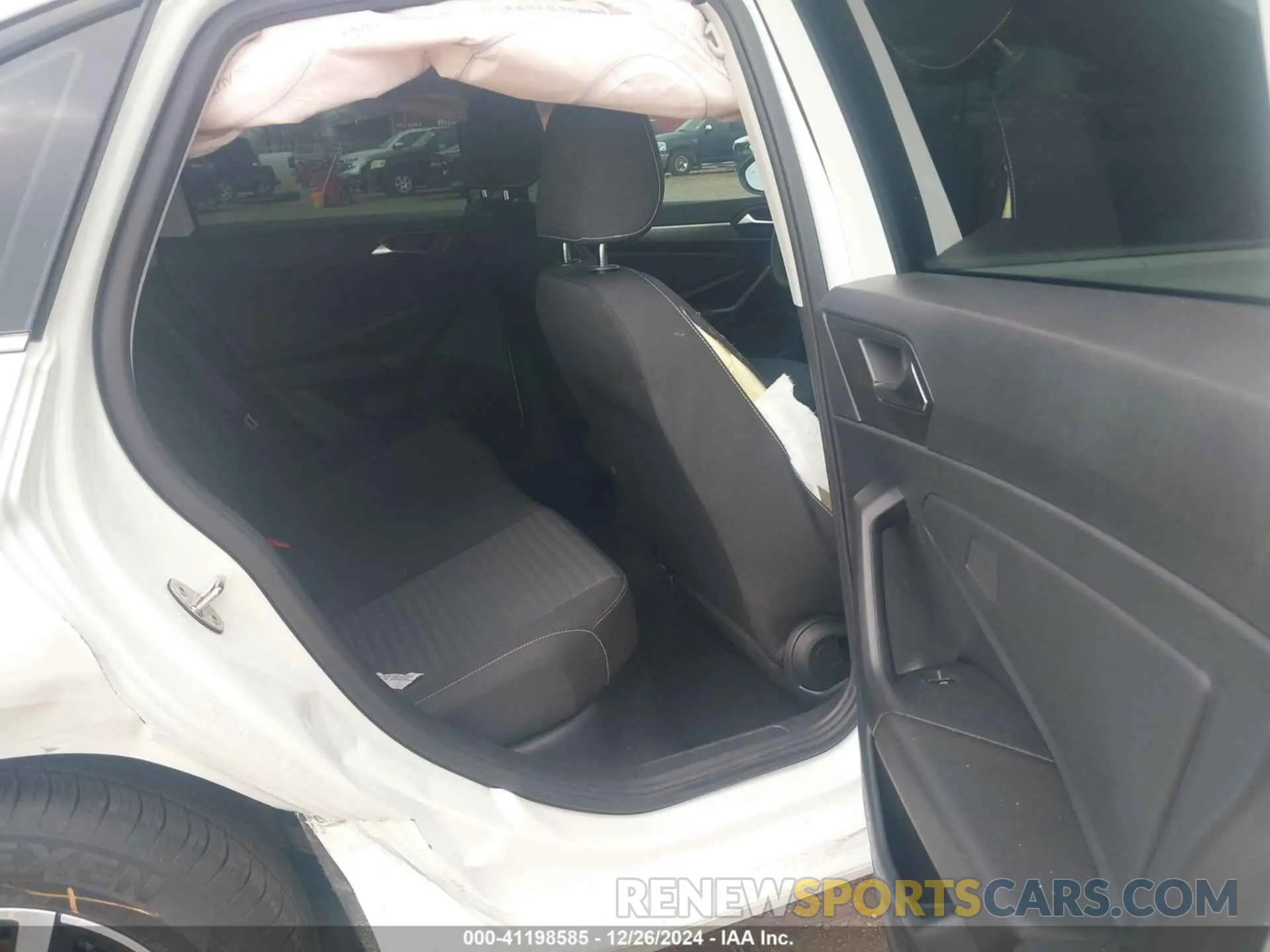 8 fotografías del automóvil dañado 3VW5M7BU3RM095888 VOLKSWAGEN JETTA 2024