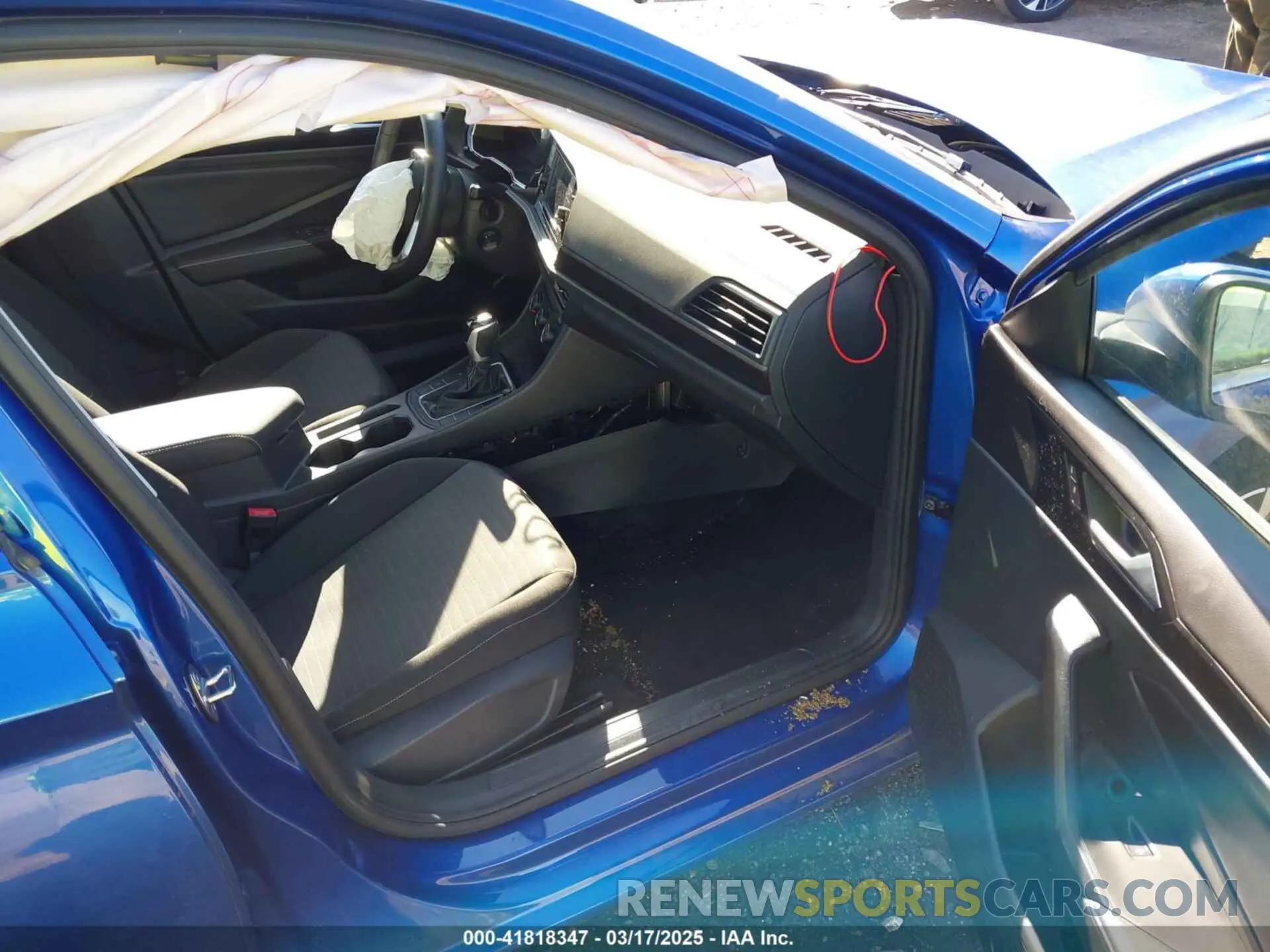 5 fotografías del automóvil dañado 3VW5M7BU4RM037238 VOLKSWAGEN JETTA 2024